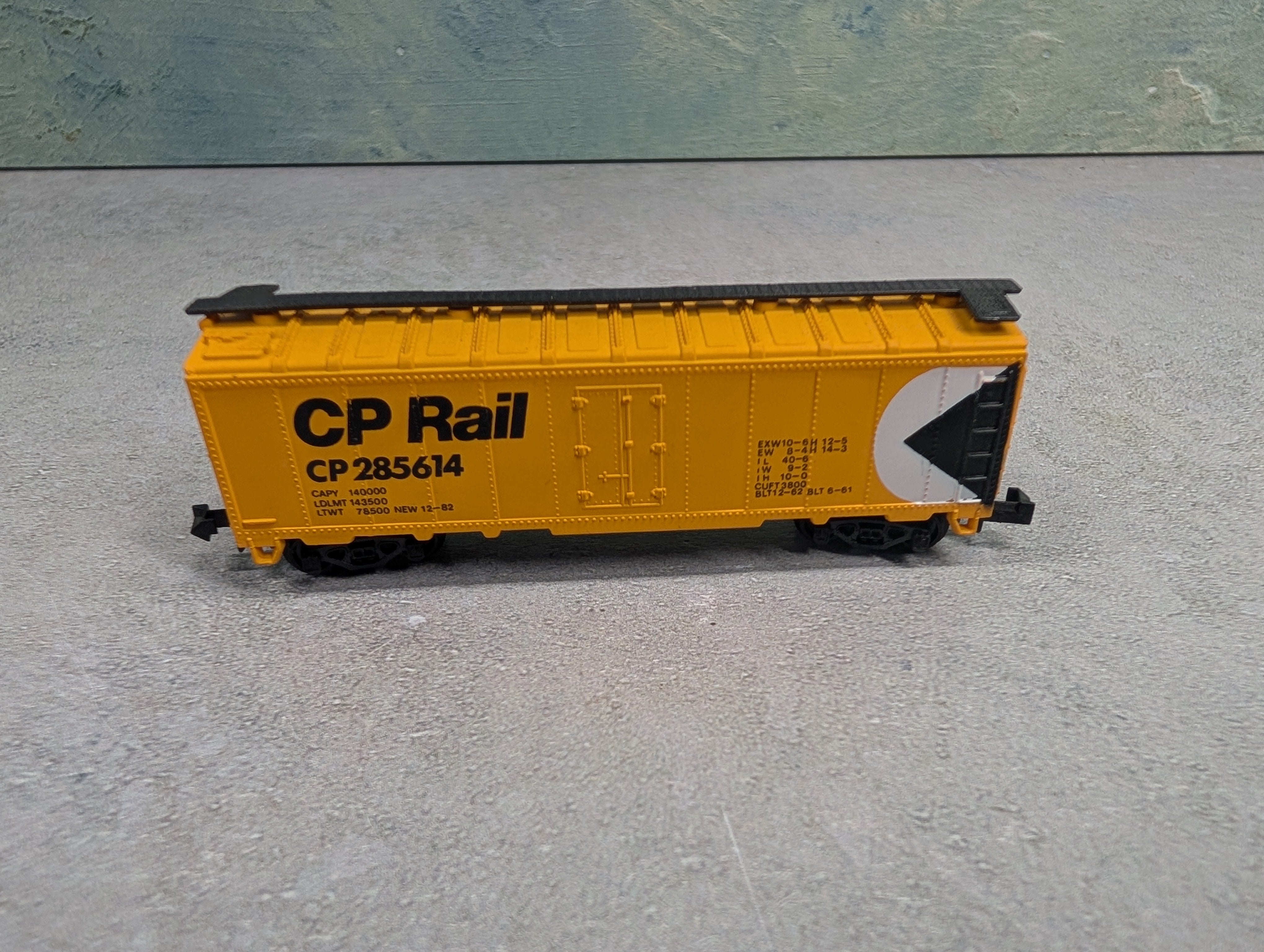 USED Model Power N Scale 40' Box Car Canadian Pacific CP #285614