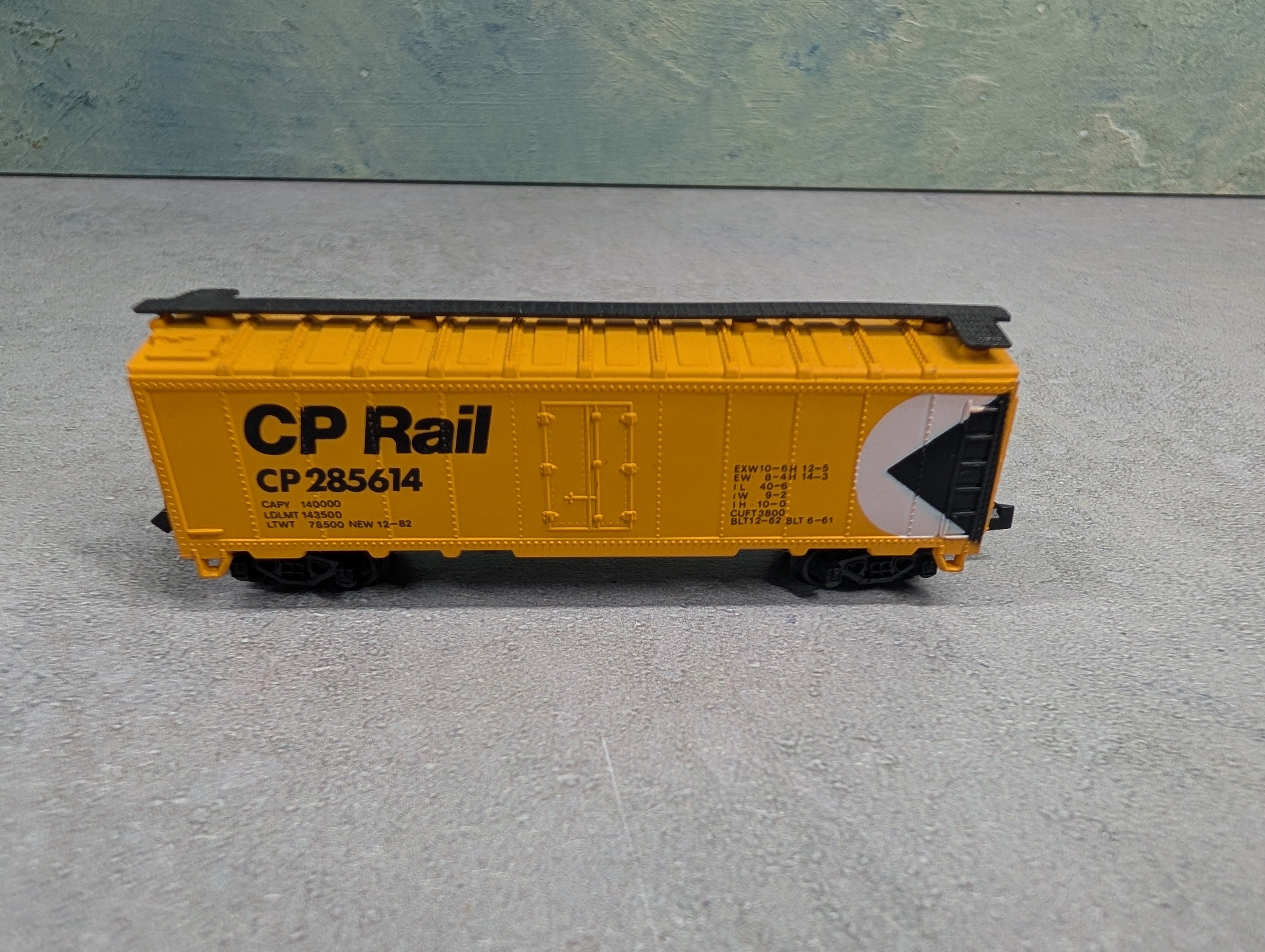 USED Model Power N Scale 40' Box Car Canadian Pacific CP #285614