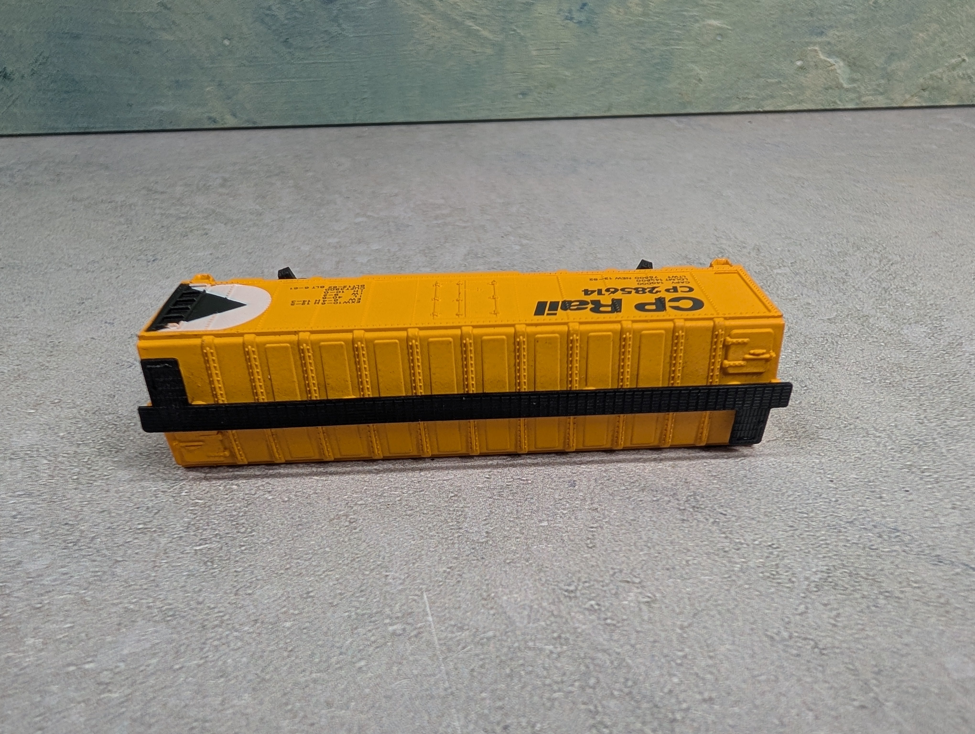 USED Model Power N Scale 40' Box Car Canadian Pacific CP #285614