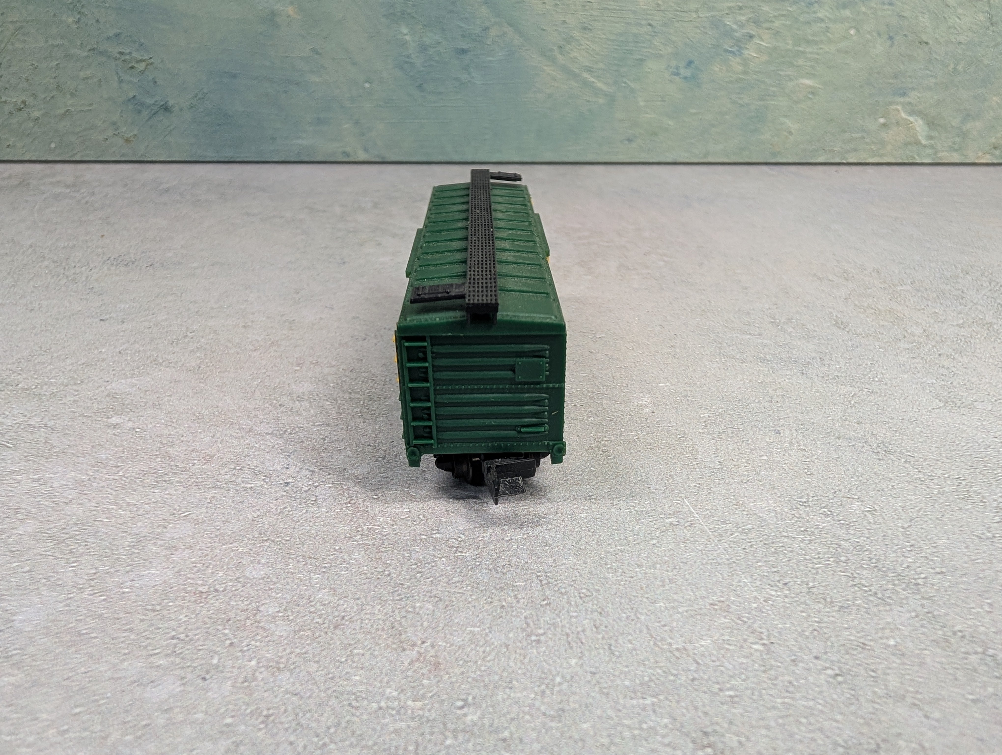 USED Life-Like N Scale 40' Cattle Stock Car Chicago & North Western CNW #15040