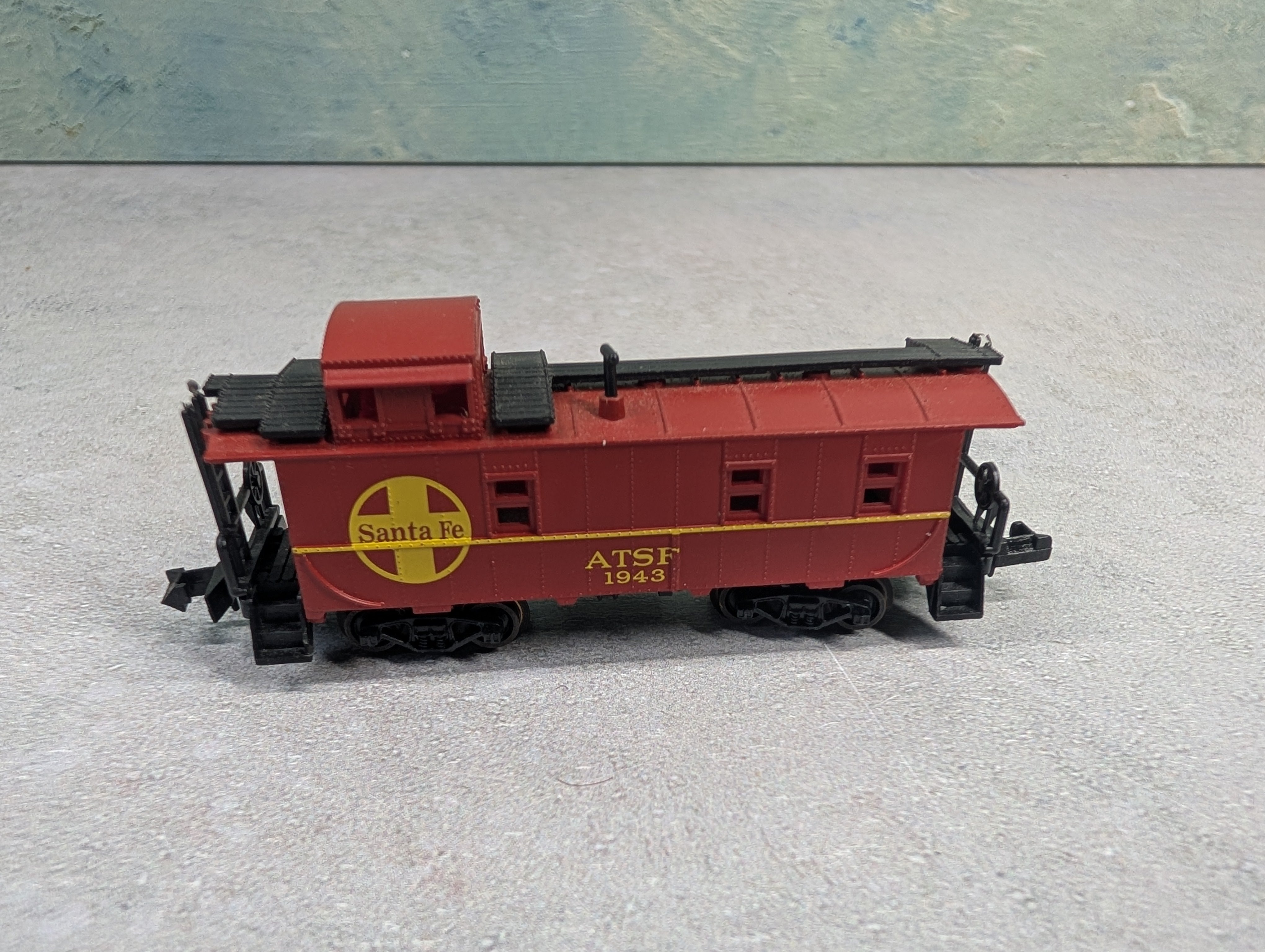 USED Life-Like N Scale Caboose Santa Fe ATSF #1943