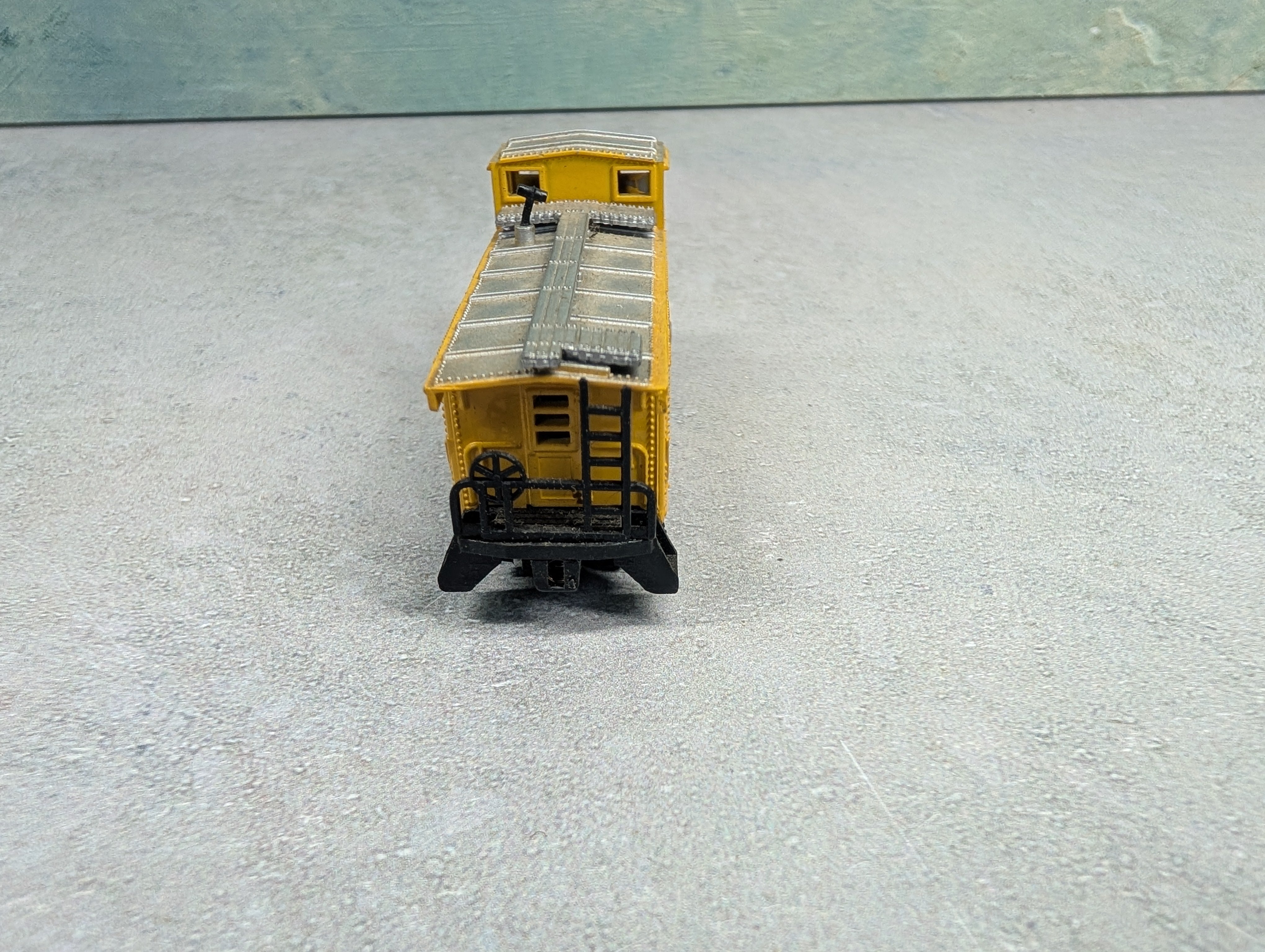 USED Bachmann N Scale Caboose Chessie System C&O #3327