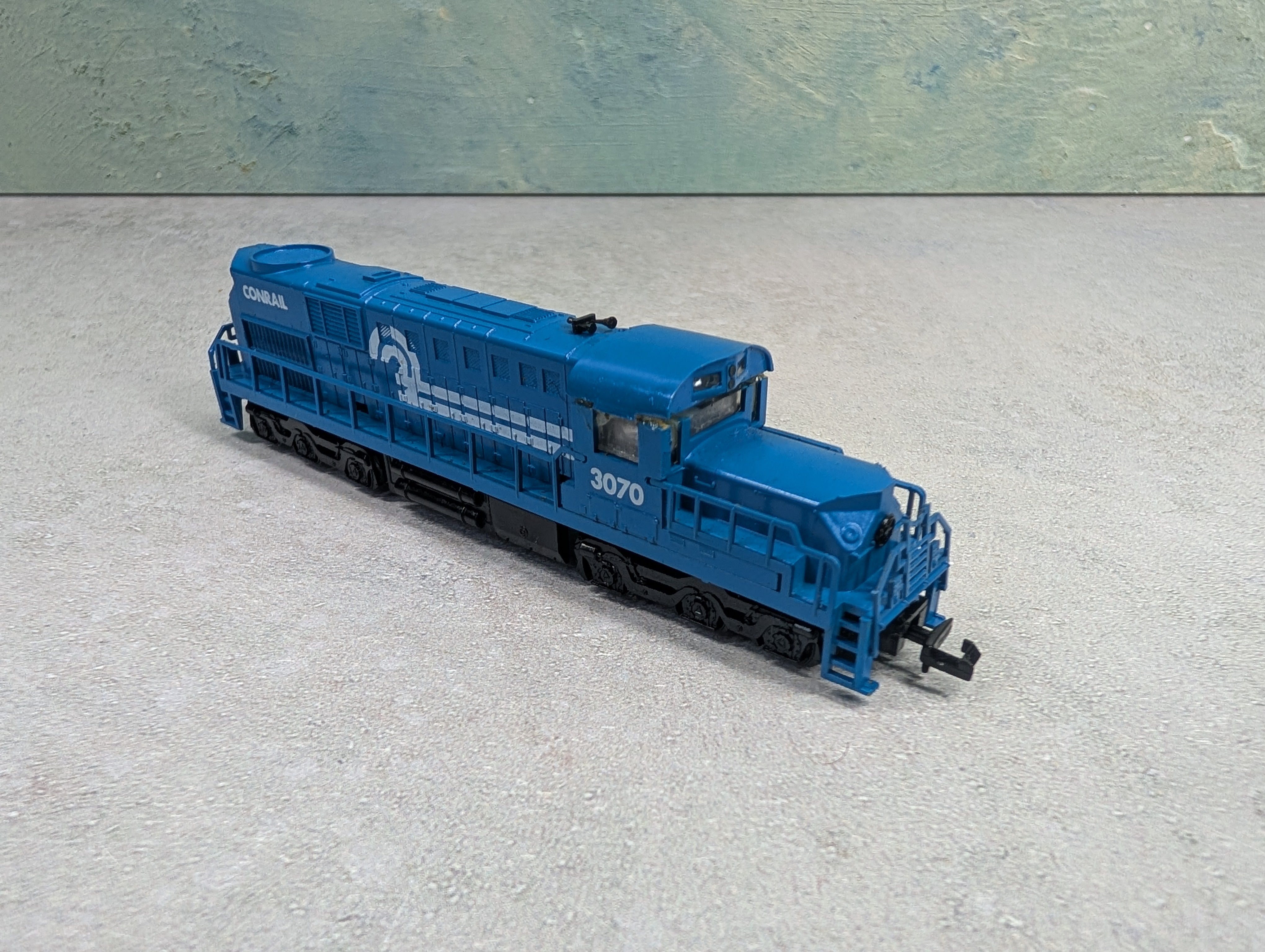 USED Mehano N Scale Alco RSD-15 Diesel Locomotive Conrail 3070 Runs Great DC