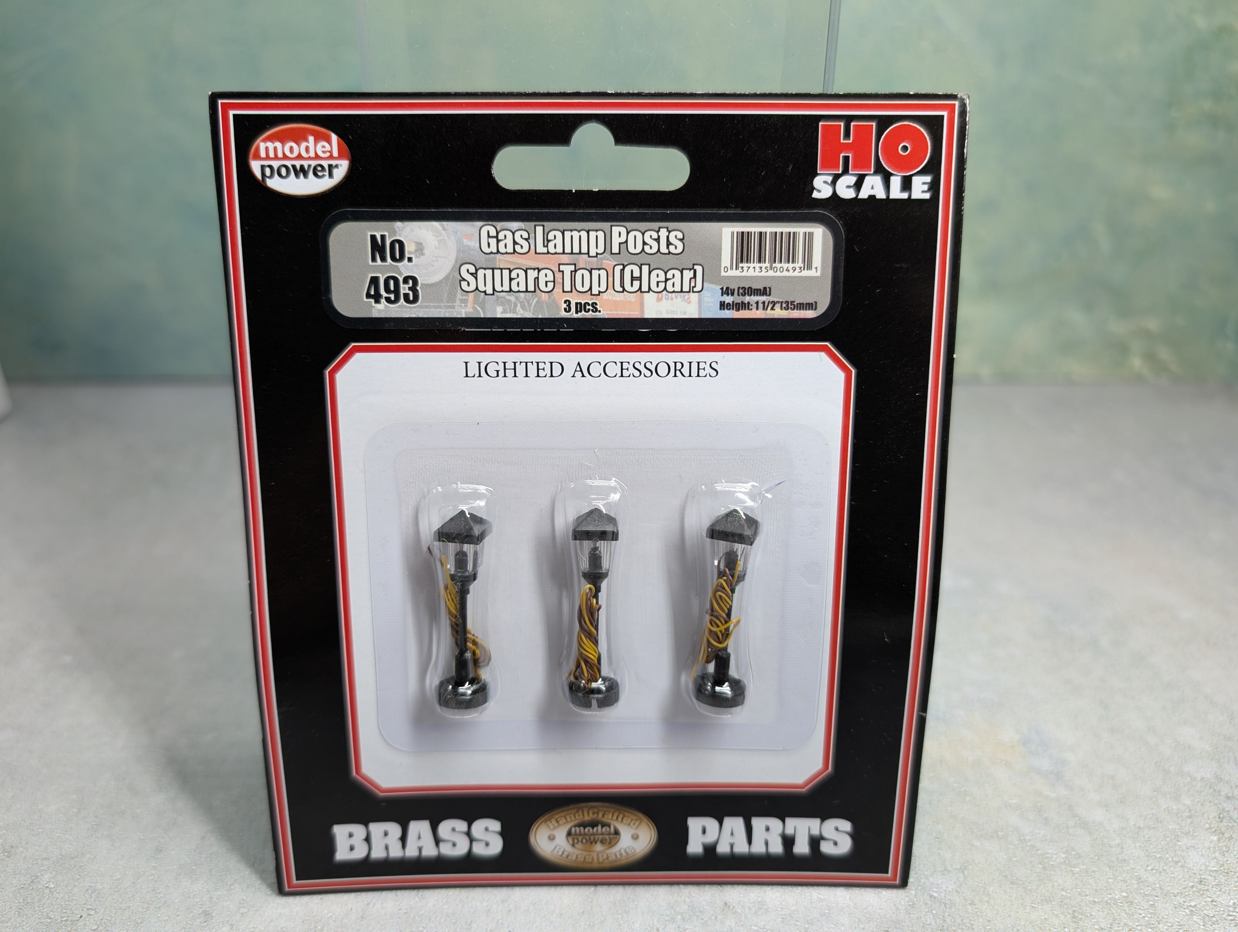 Model Power 493 HO Scale Gas Lamp Posts, Square Top, Clear Brass Parts (3 pcs)
