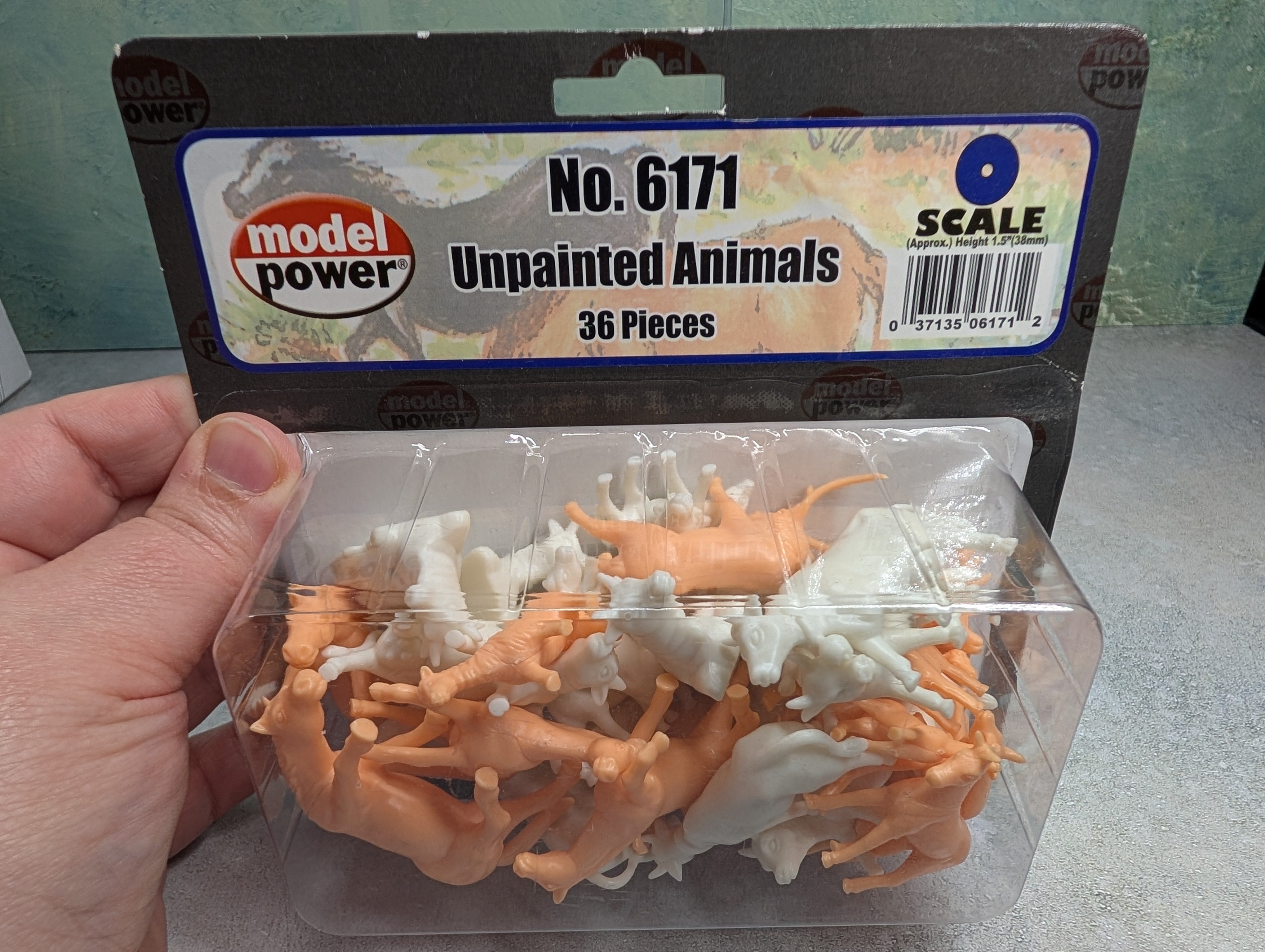 Model Power 6171 O Unpainted Animals (36 pcs)
