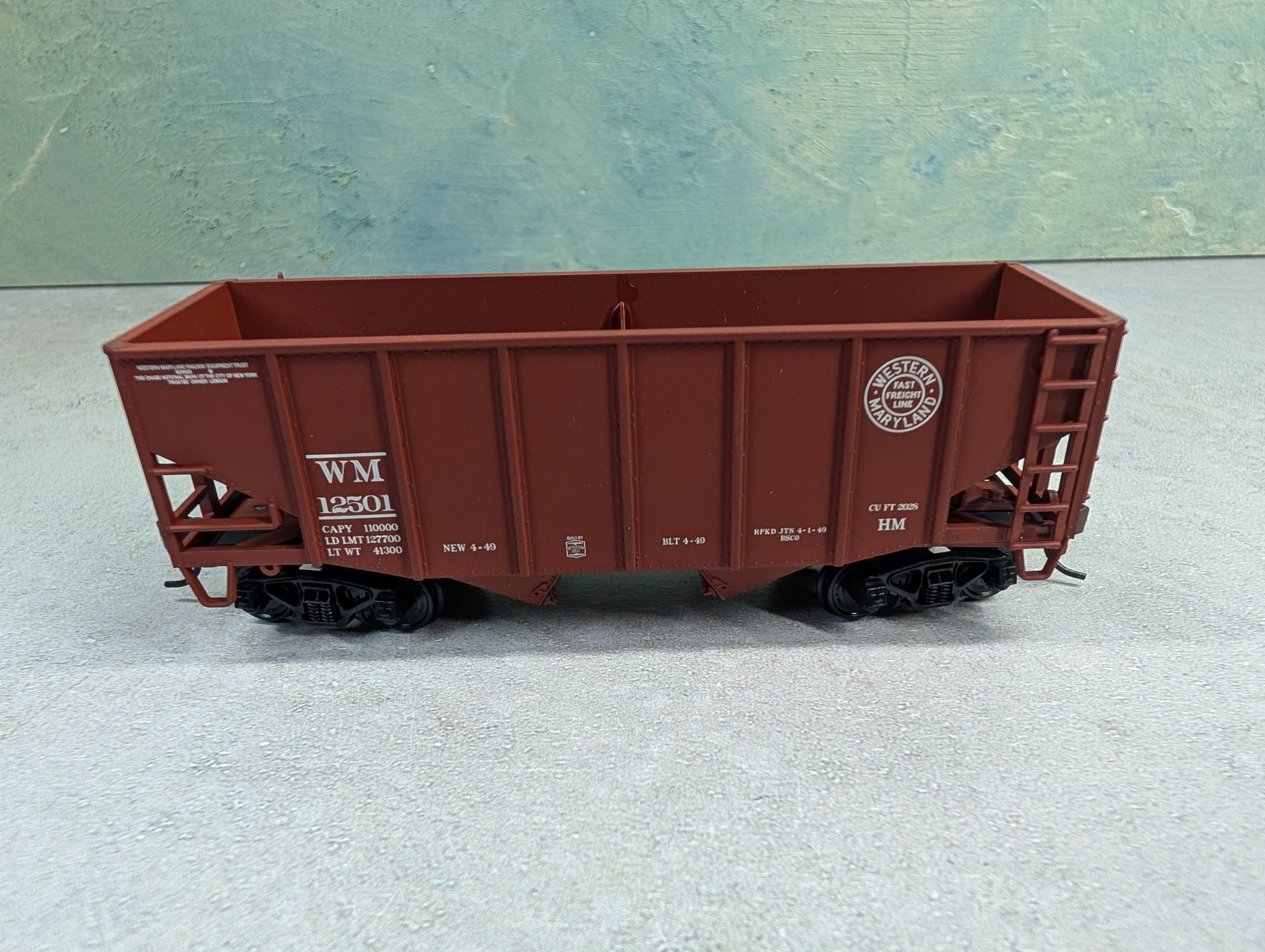 USED Stewart Hobbies HO Scale 2 Bay Open Hopper Western Maryland WM #12501