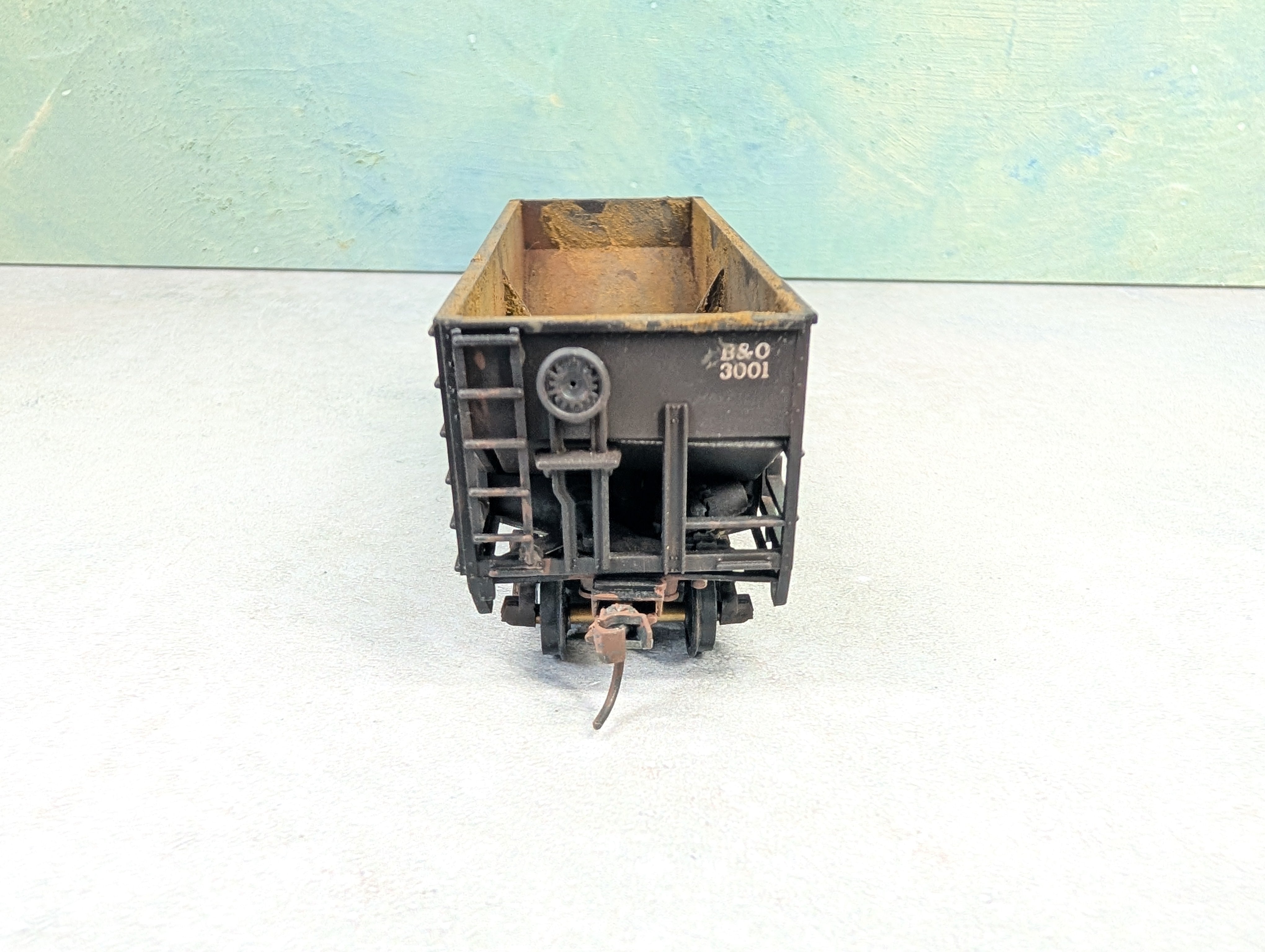 USED Stewart Hobbies HO Scale 2 Bay Open Hopper Baltimore and Ohio B&O #3001 Weathered