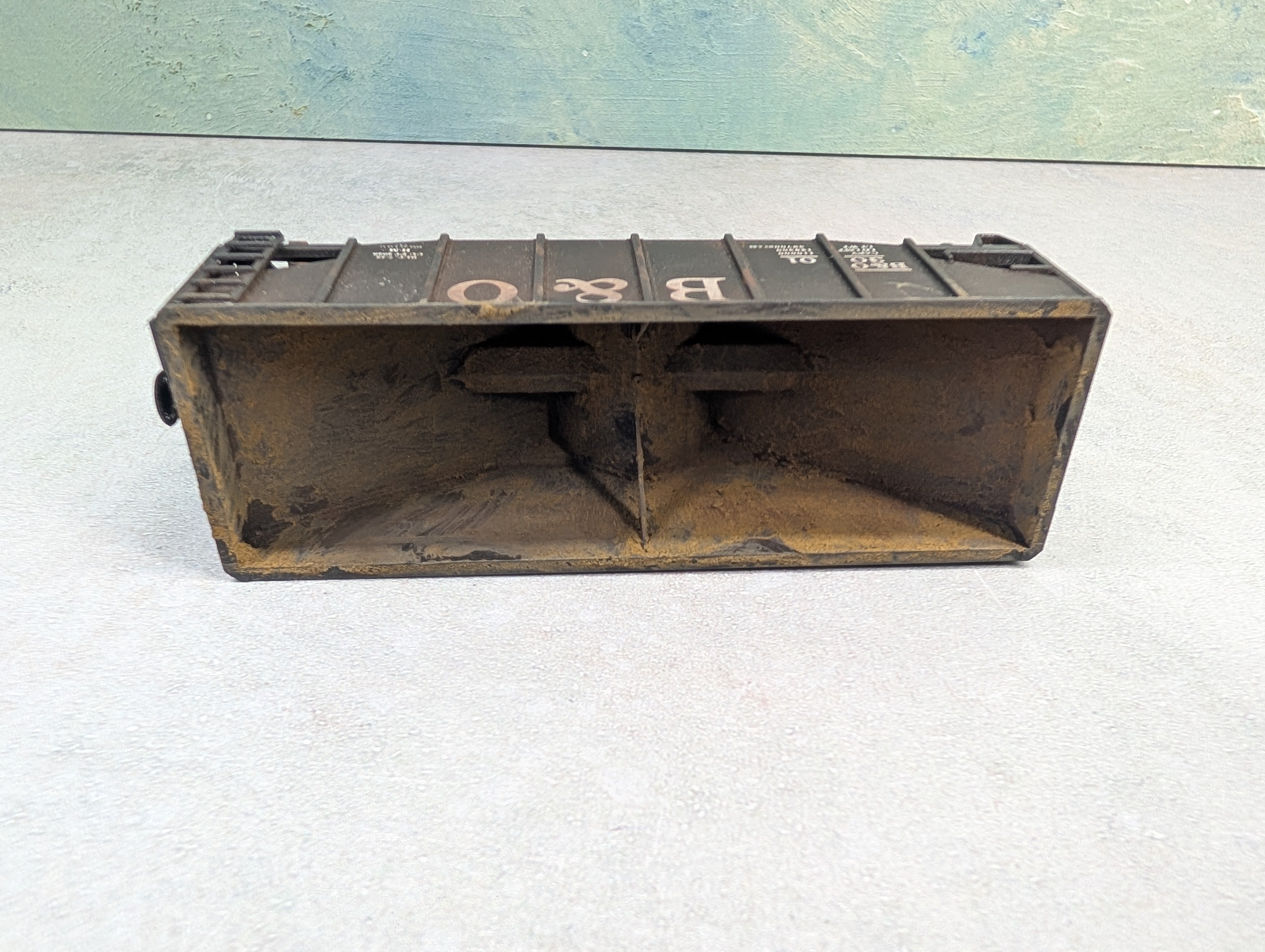 USED Stewart Hobbies HO Scale 2 Bay Open Hopper Baltimore and Ohio B&O #3001 Weathered