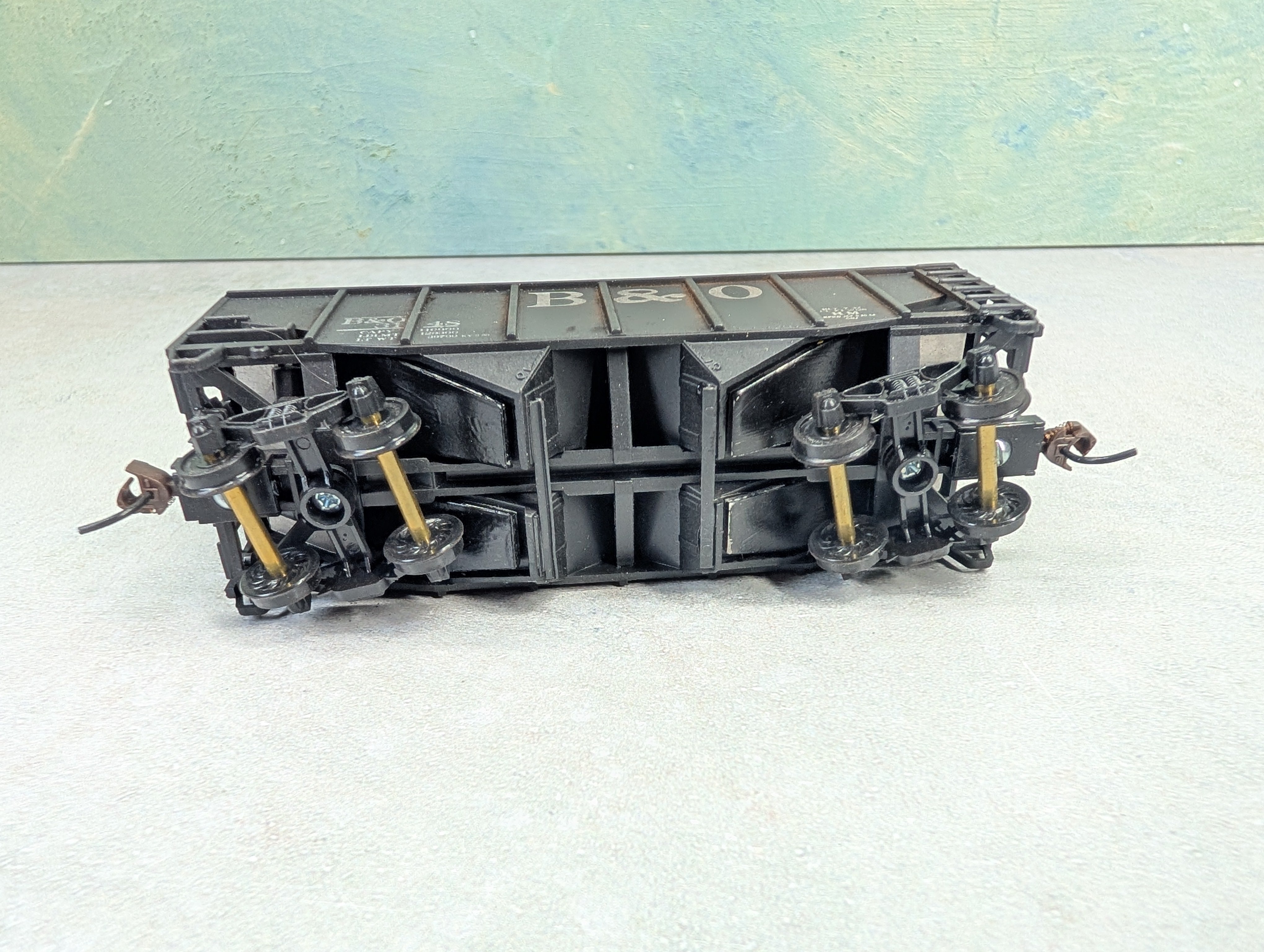 USED Stewart Hobbies HO Scale 2 Bay Open Hopper Baltimore and Ohio B&O #3148 Weathered