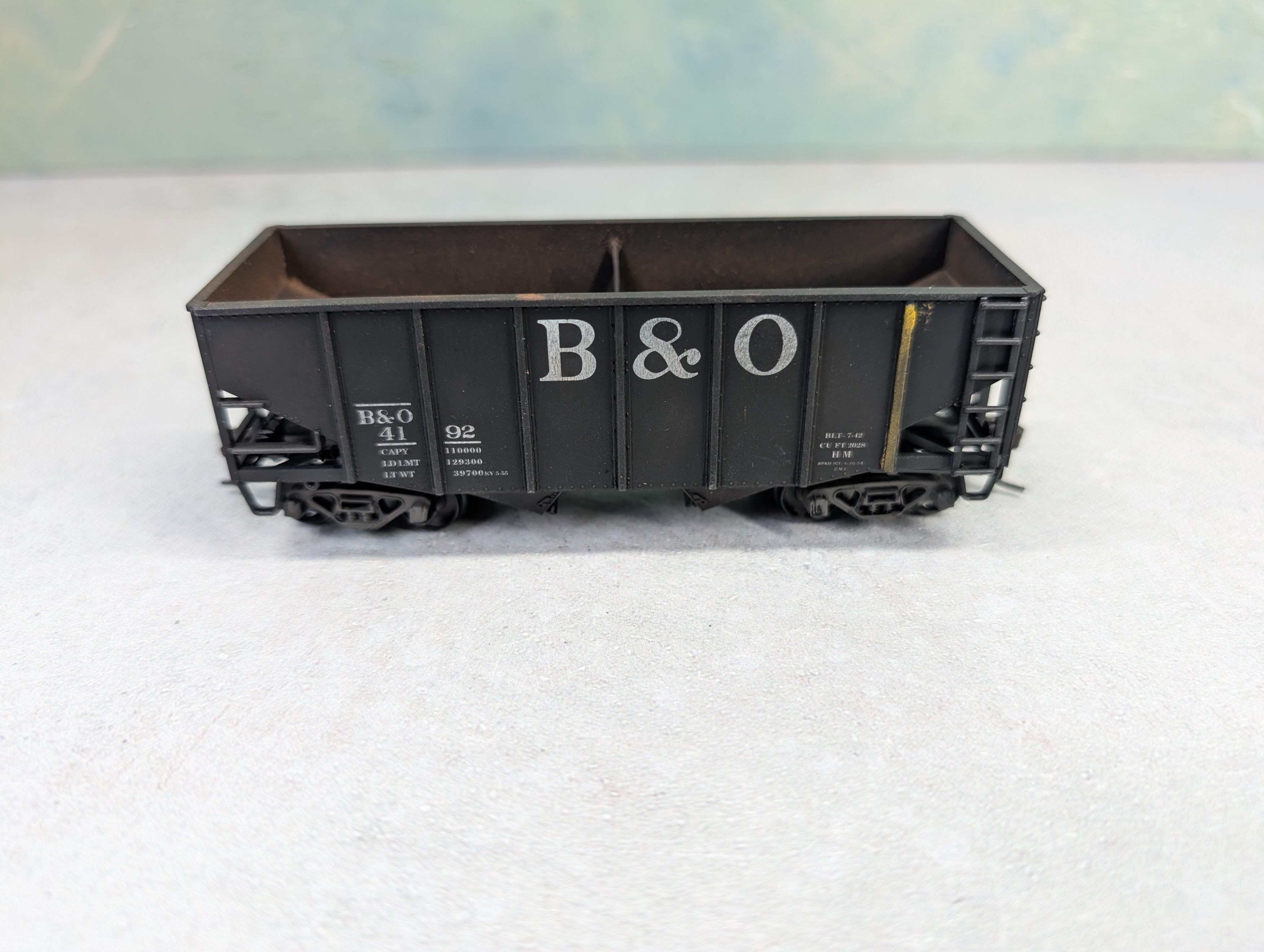 USED Stewart Hobbies HO Scale 2 Bay Open Hopper Baltimore and Ohio B&O #4192 Weathered