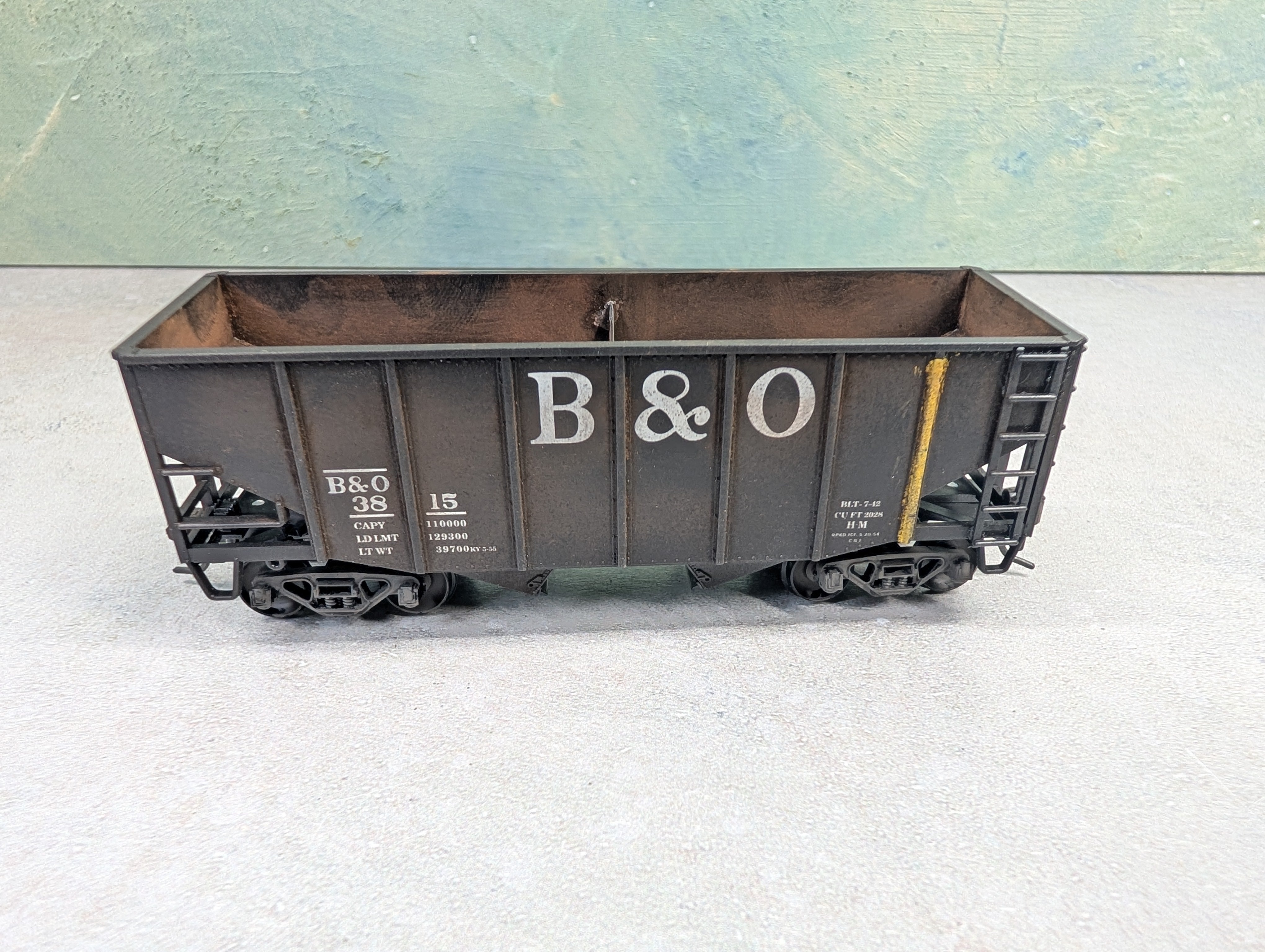 USED Stewart Hobbies HO Scale 2 Bay Open Hopper Baltimore and Ohio B&O #3815 Weathered