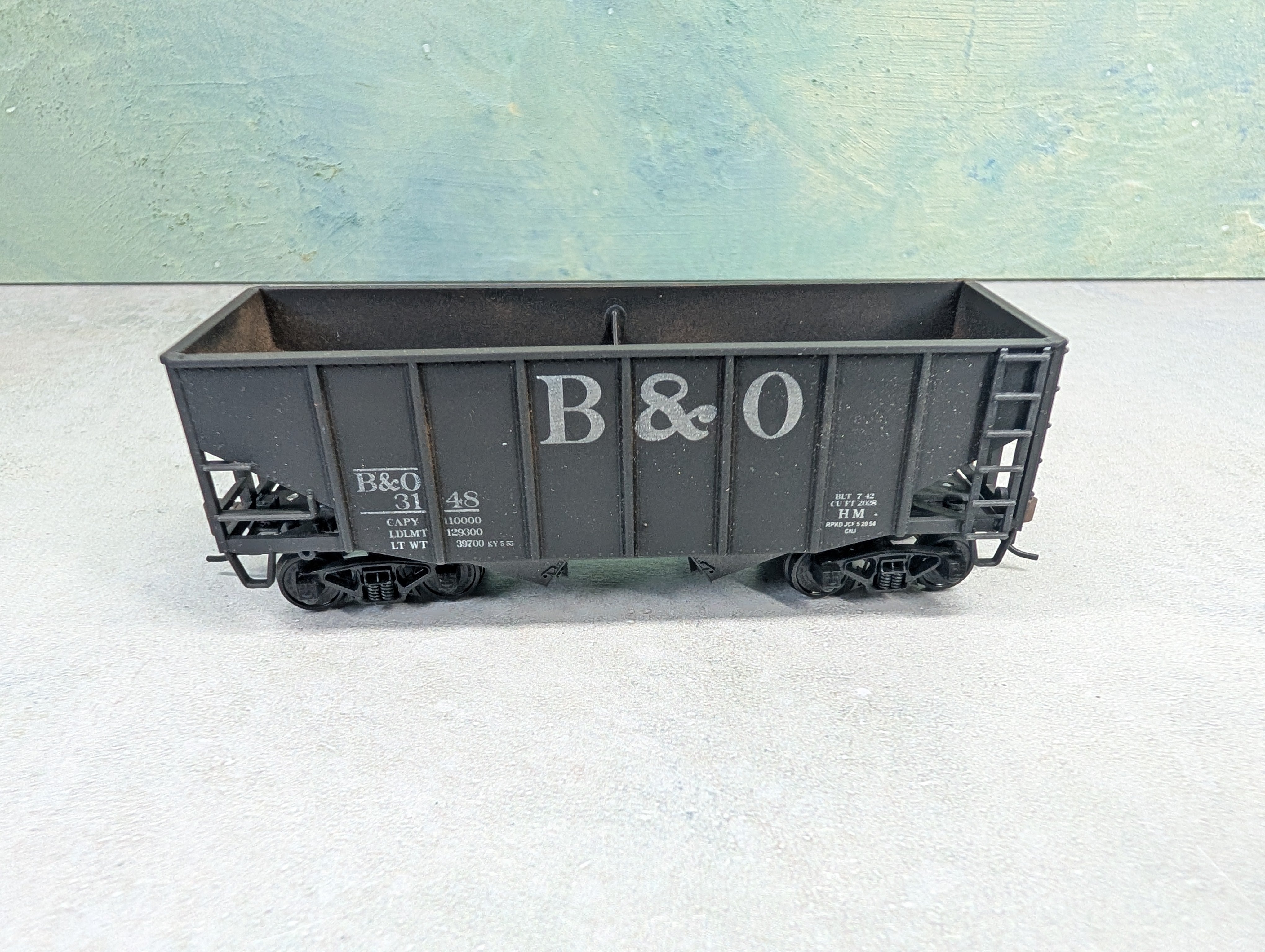 USED Stewart Hobbies HO Scale 2 Bay Open Hopper Baltimore and Ohio B&O #3148 Weathered