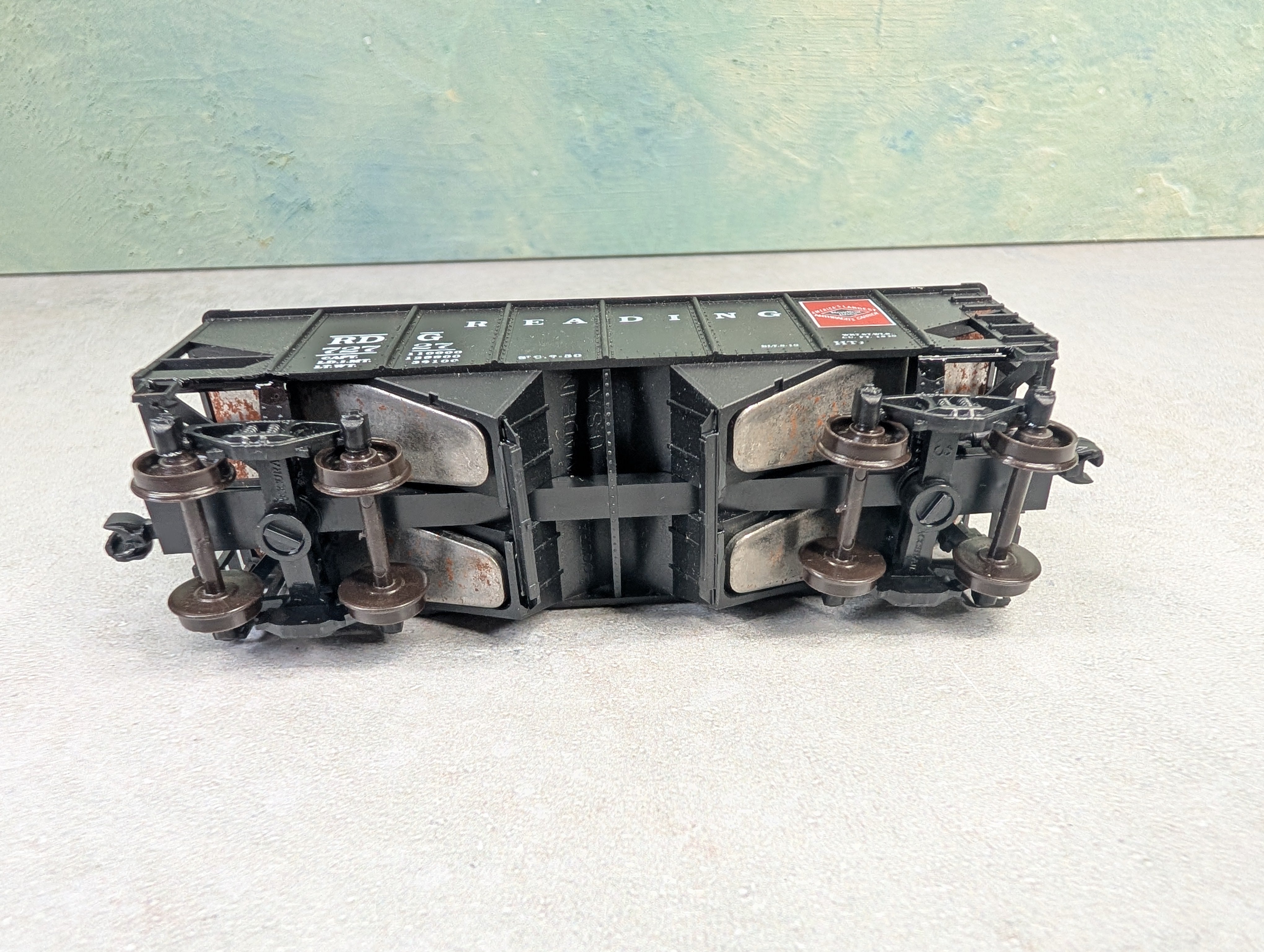 USED Accurail HO Scale 2 Bay Open Hopper Reading RDG #72727 w/ Coal Load