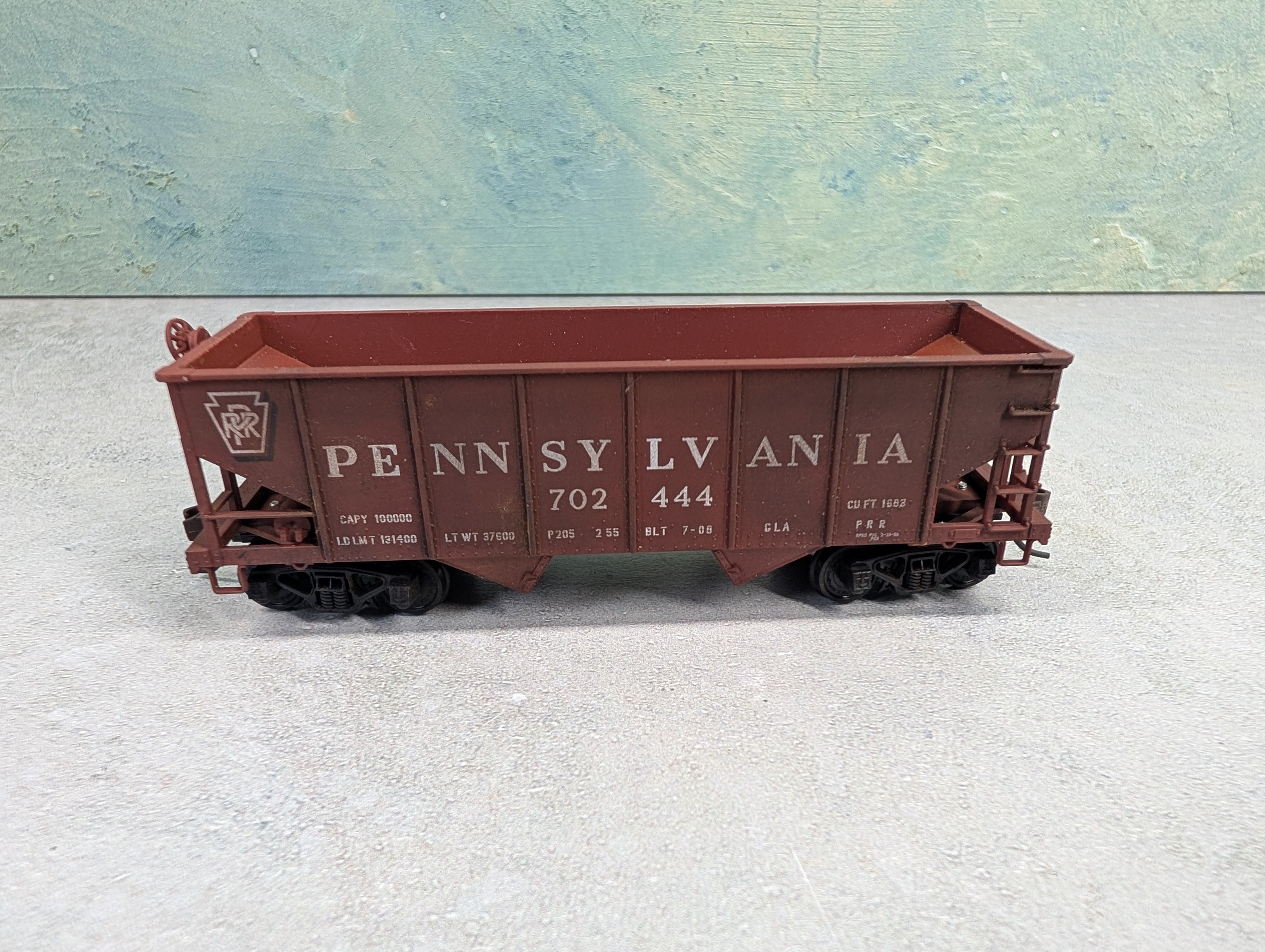 USED Bowser HO Scale 2 Bay Open Hopper Pennsylvania PRR #702444 Weathered