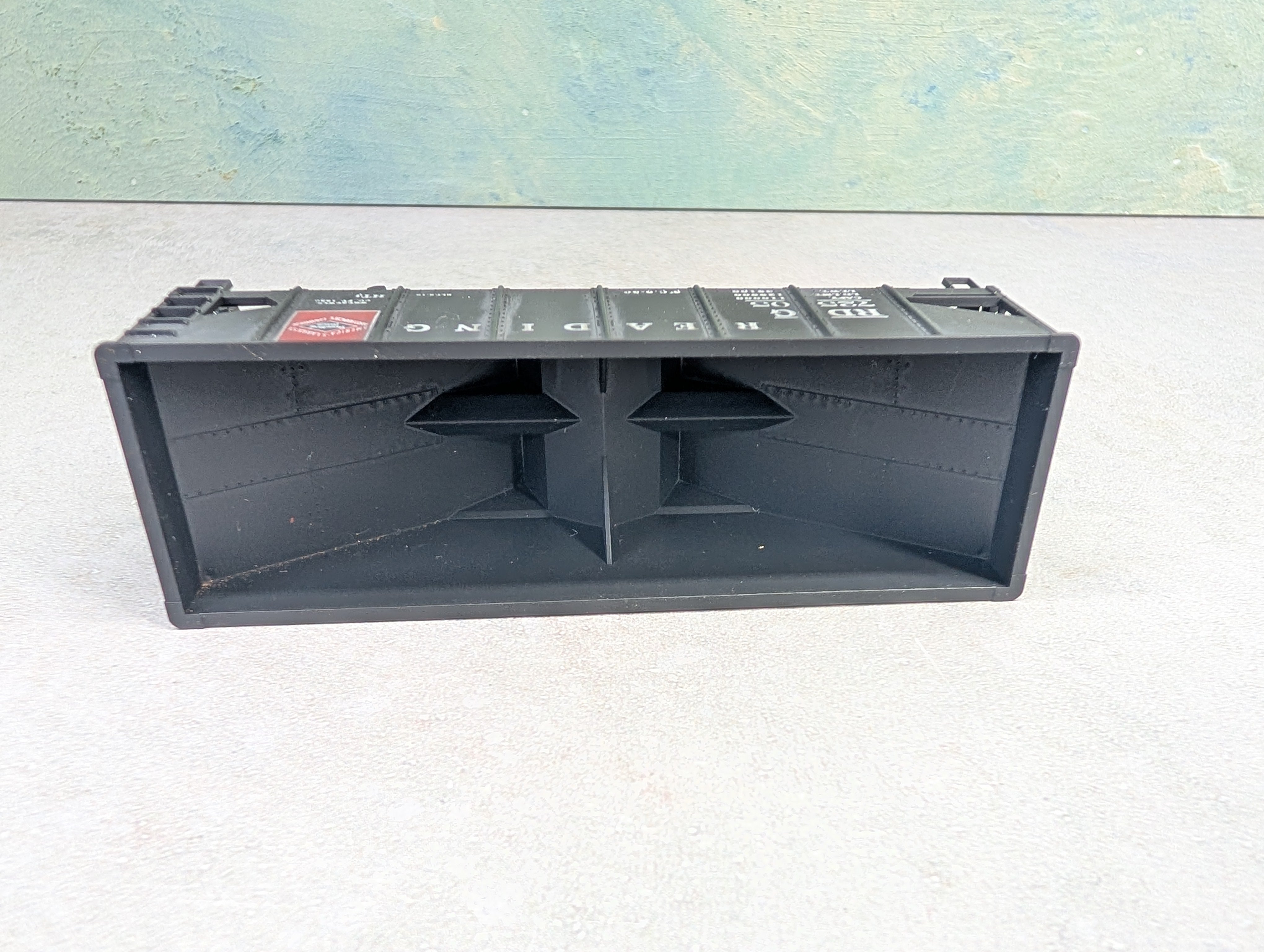 USED Accurail HO Scale 2 Bay Open Hopper Reading RDG #72505 Weathered