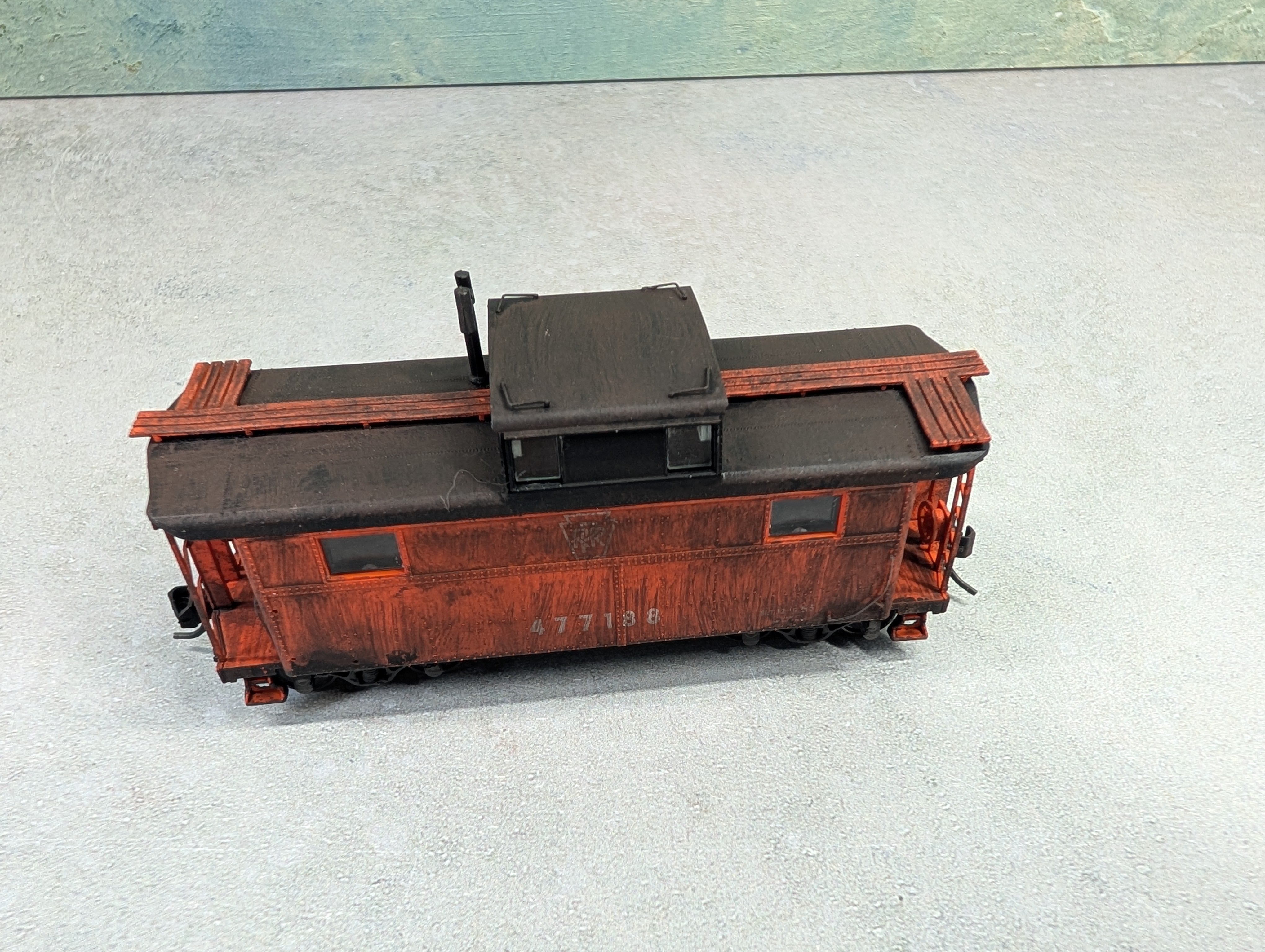 USED Bowser 43366 HO Scale N5 Caboose Pennsylvania #477188 Weathered