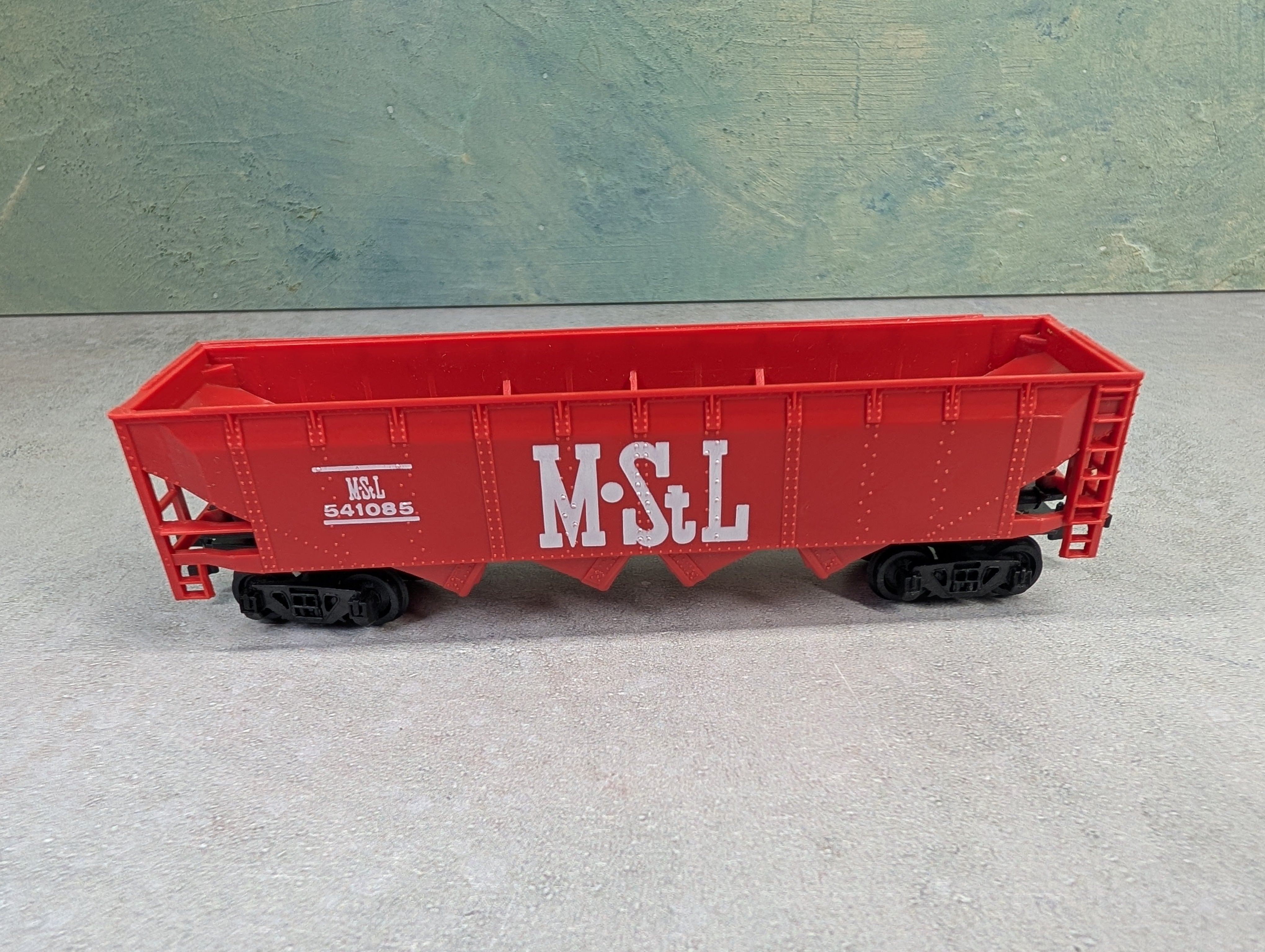 USED Bachmann HO Scale 4 Bay Open Hopper Minneapolis & St Louis MStL #541085