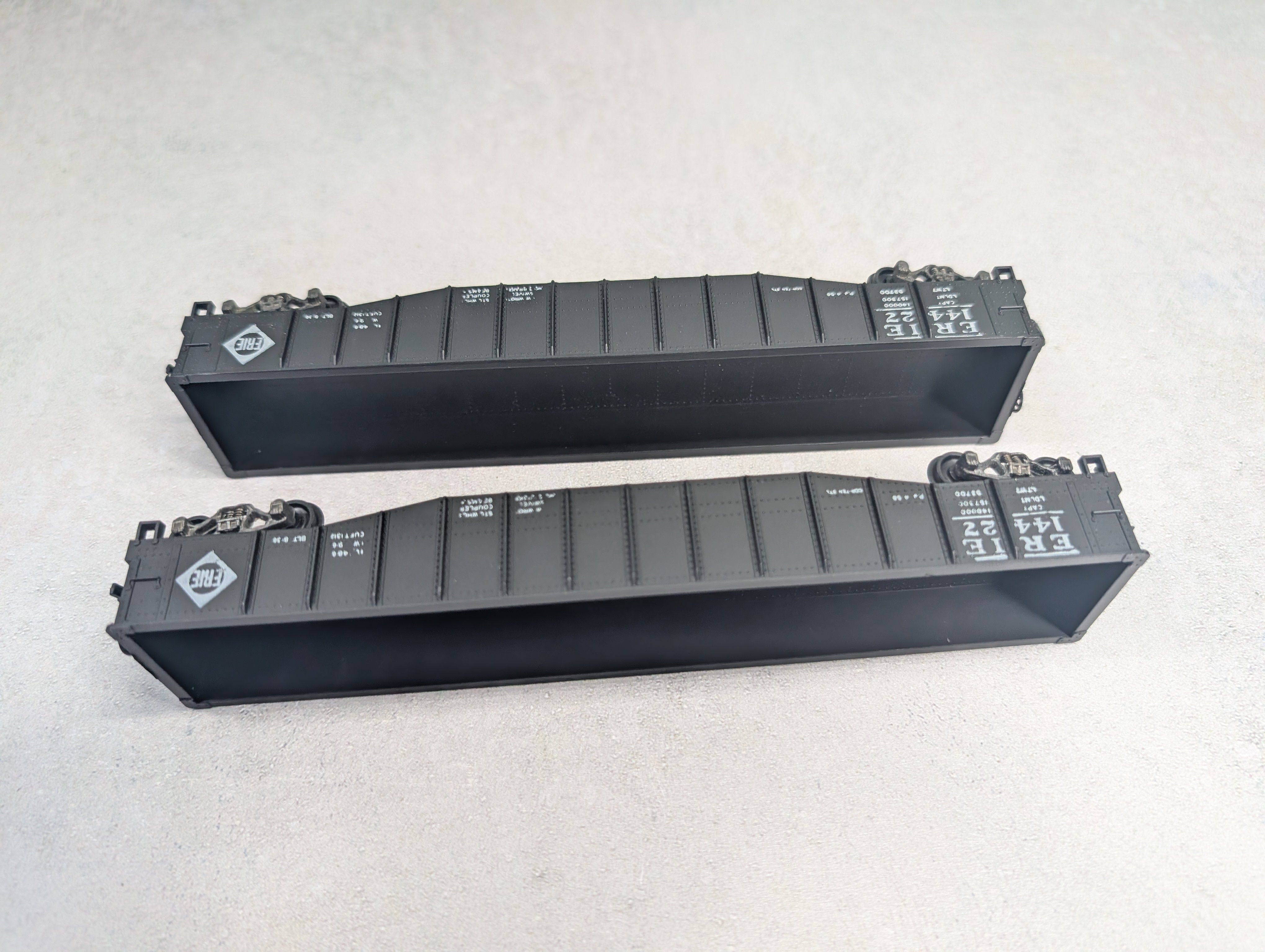 USED HO Scale Pair of 49' Gondolas Erie #14427