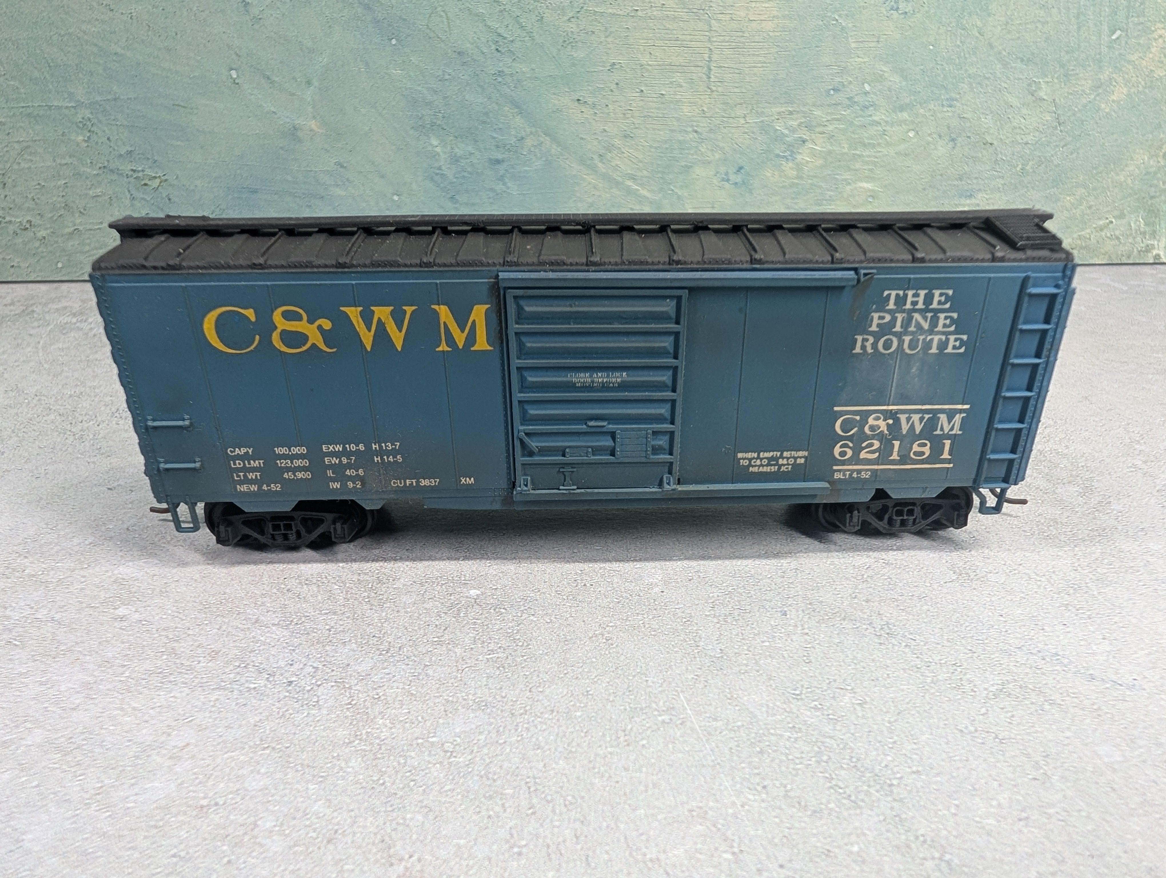 USED HO Scale 40' Box Car Chicago and West Michigan C&WM #62181 Weathered