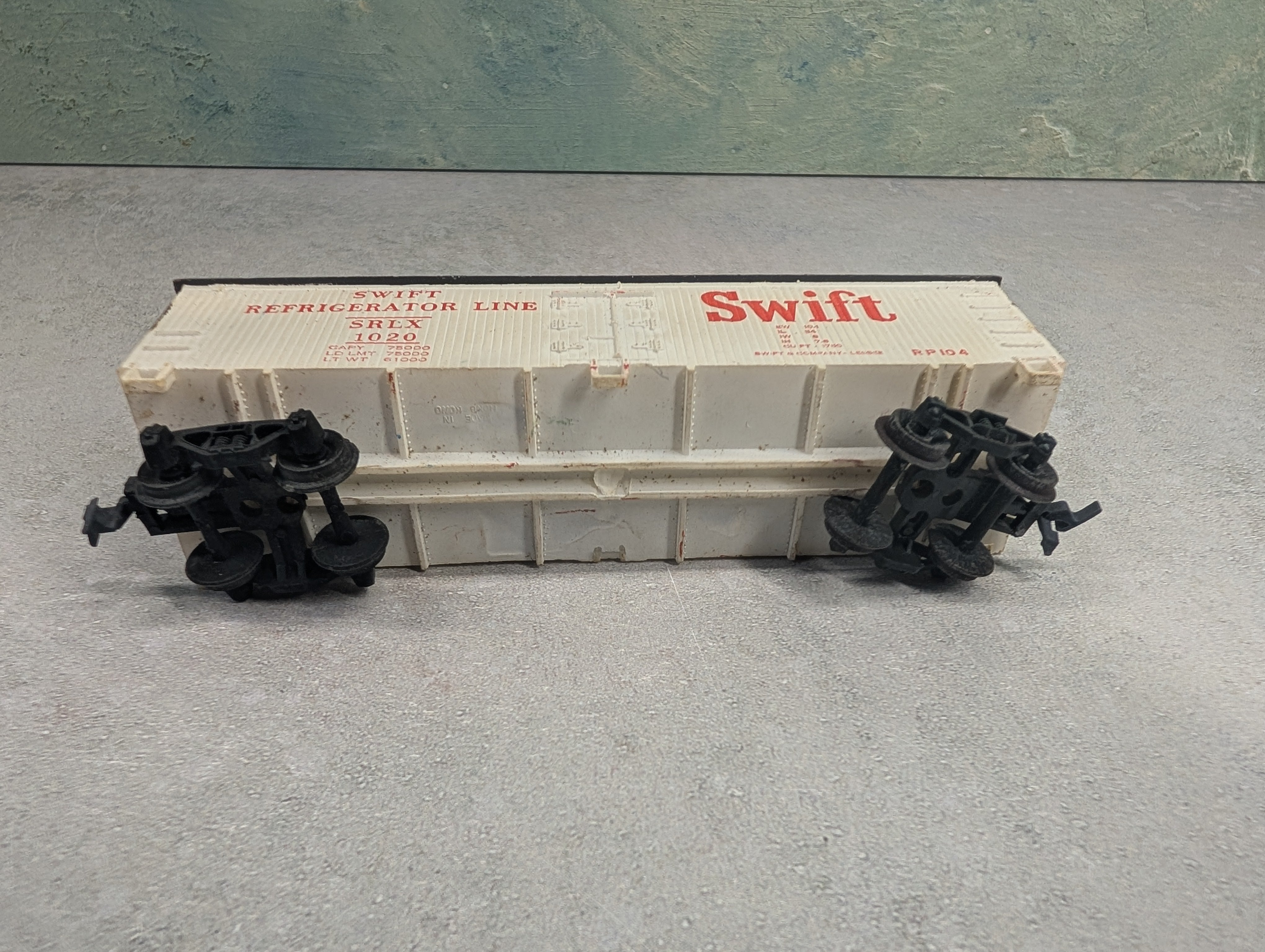 USED HO Scale Wooden Reefer Swift SRLX #1020