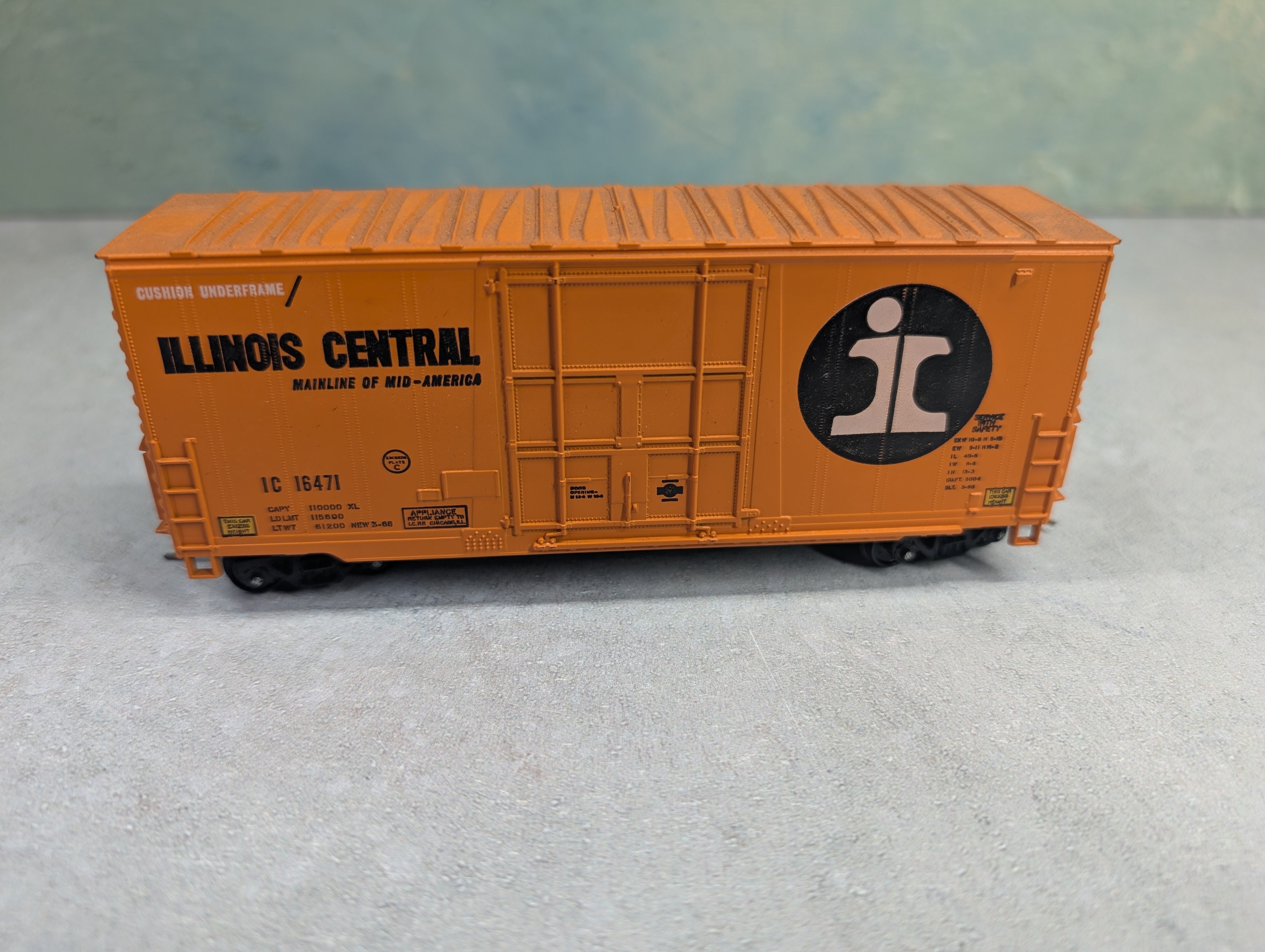 USED Athearn HO Scale HI-Cube Box Car Illinois Central IC #16471 w/ Roller Bearing Trucks