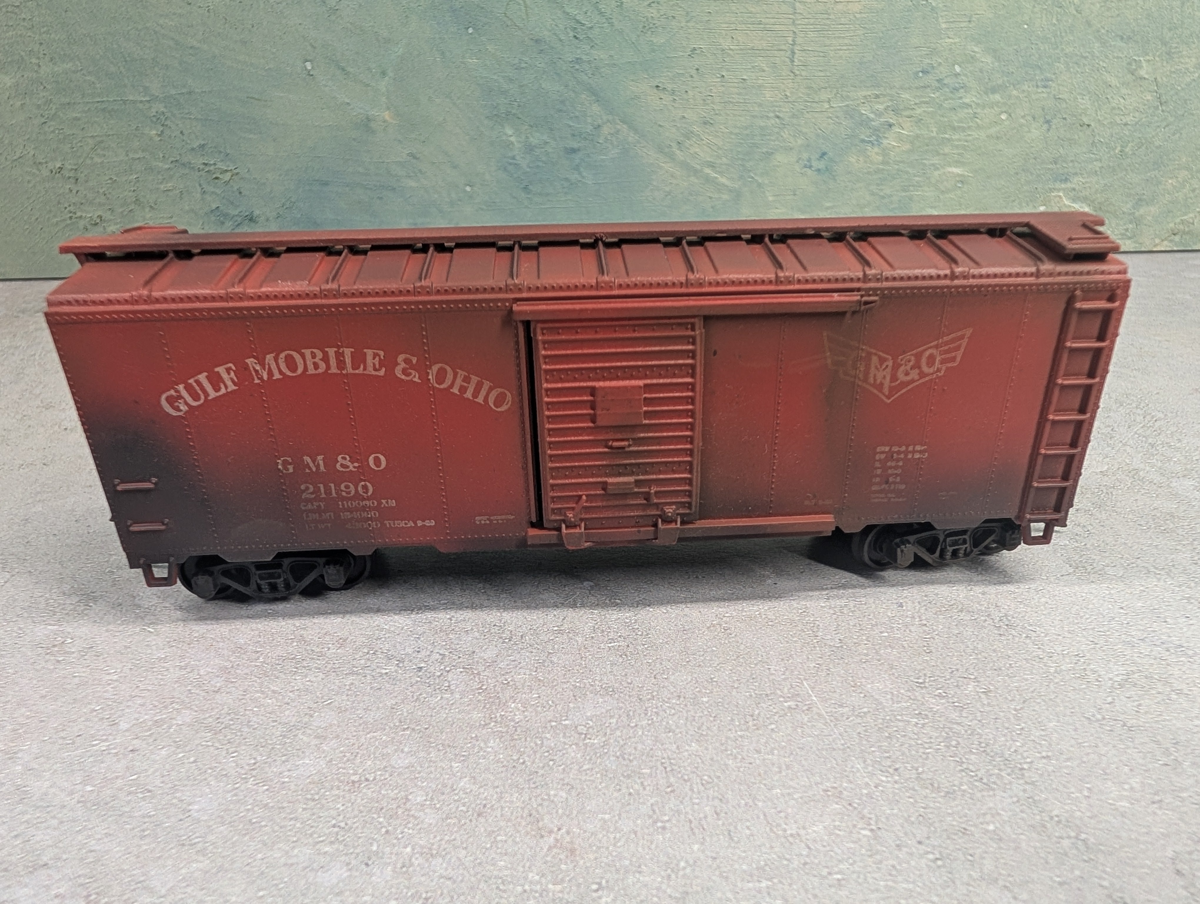 USED Athearn HO Scale 40' Box Car Gulf, Mobile & Ohio GM&O #21190 Weathered