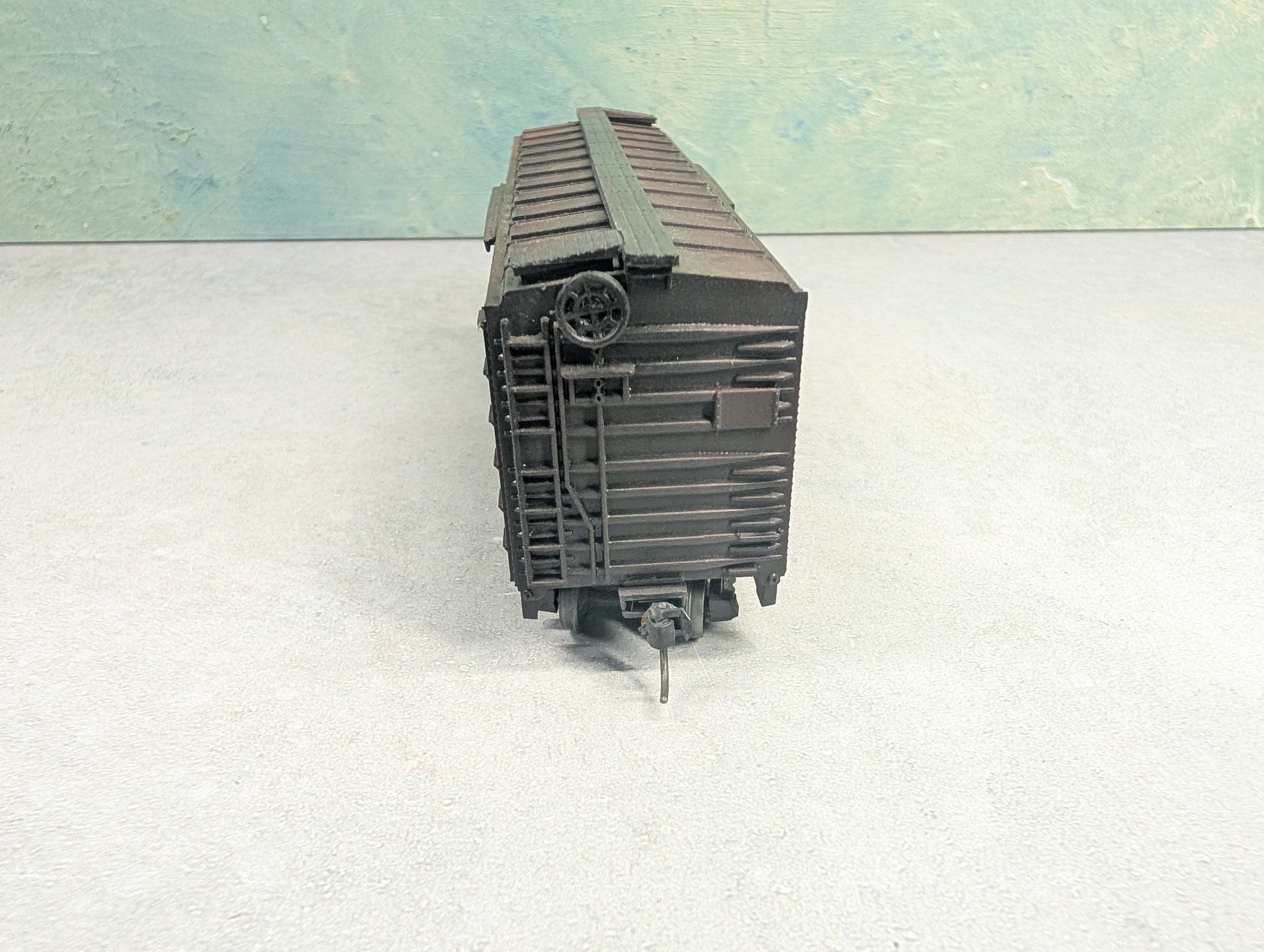 USED Roundhouse HO Scale 40' Box Car Southern Pacific #97197 Weathered