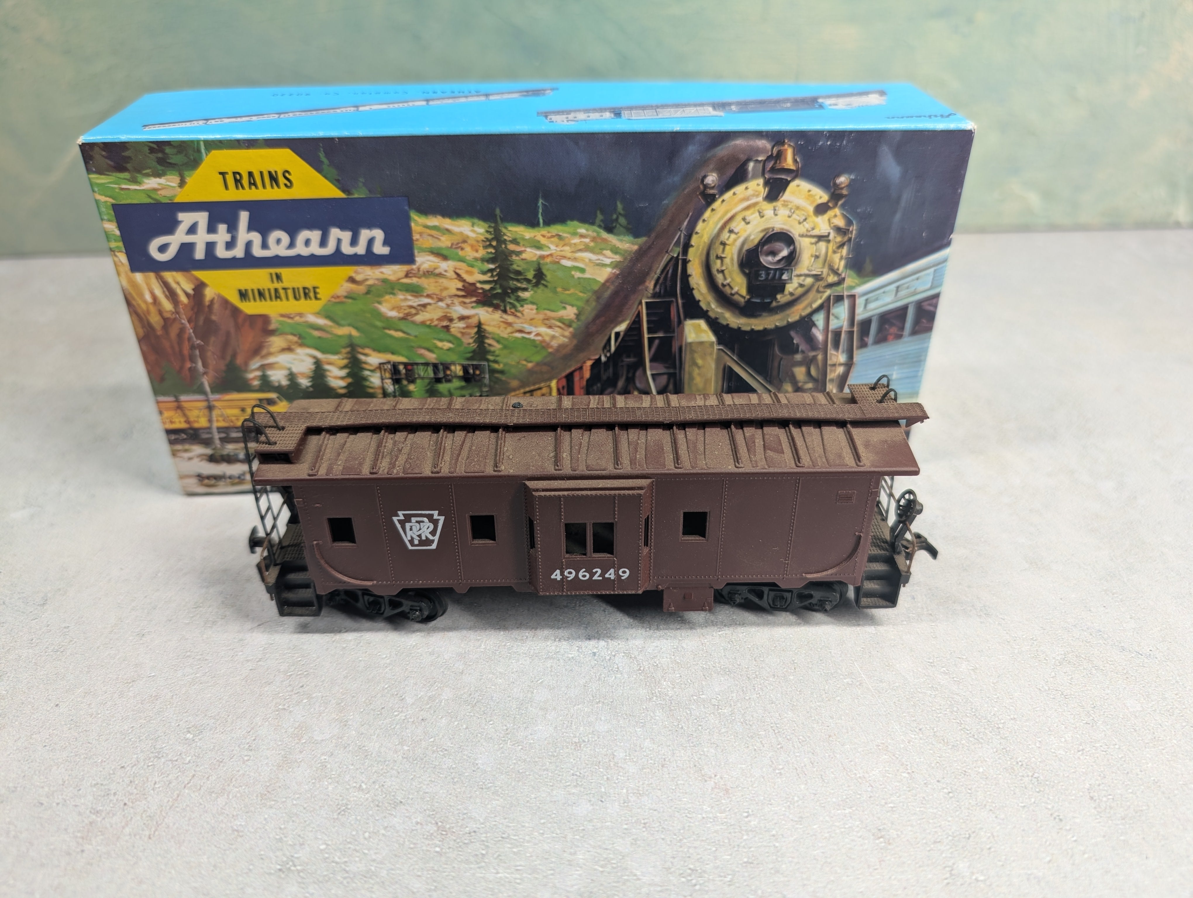 USED Athearn HO Scale Bay Window Caboose Pennsylvania #496249