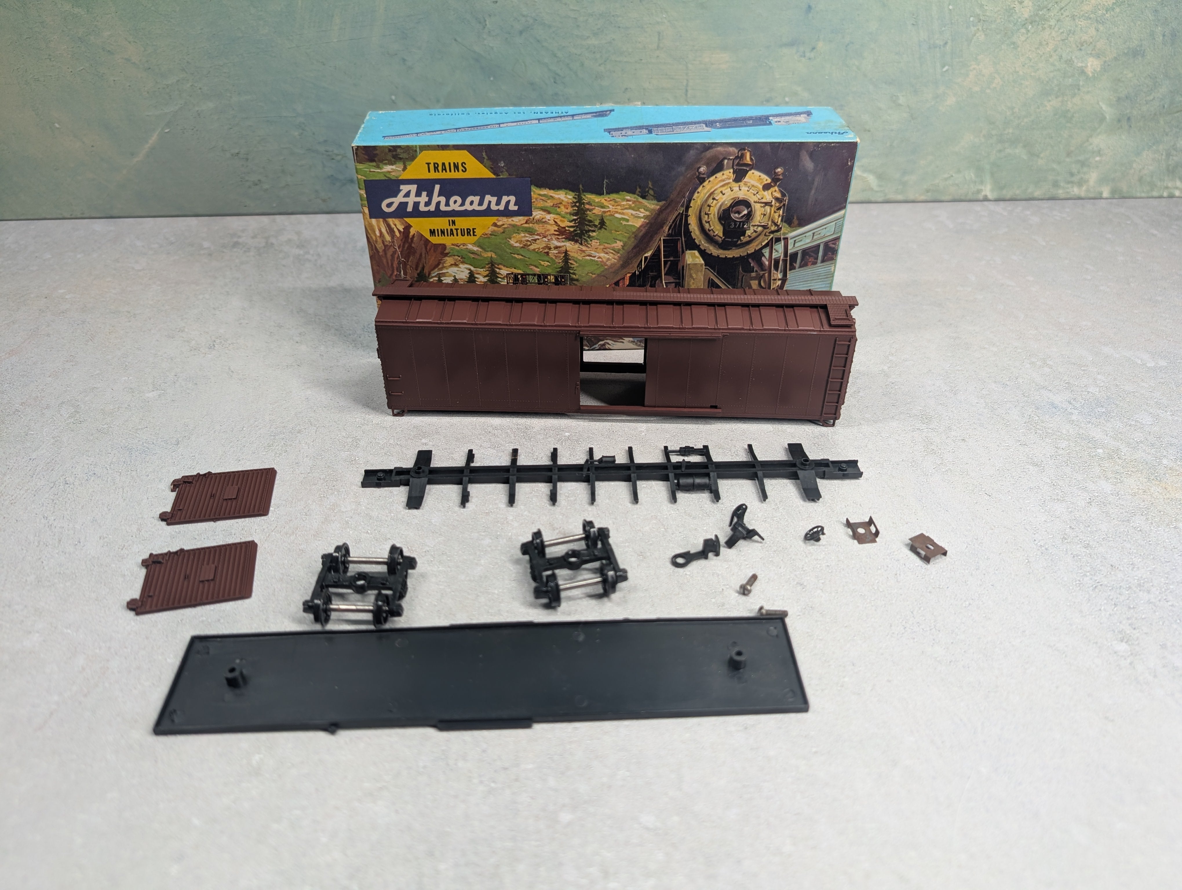 USED Athearn HO Scale 50' Box Car Undecorated KIT