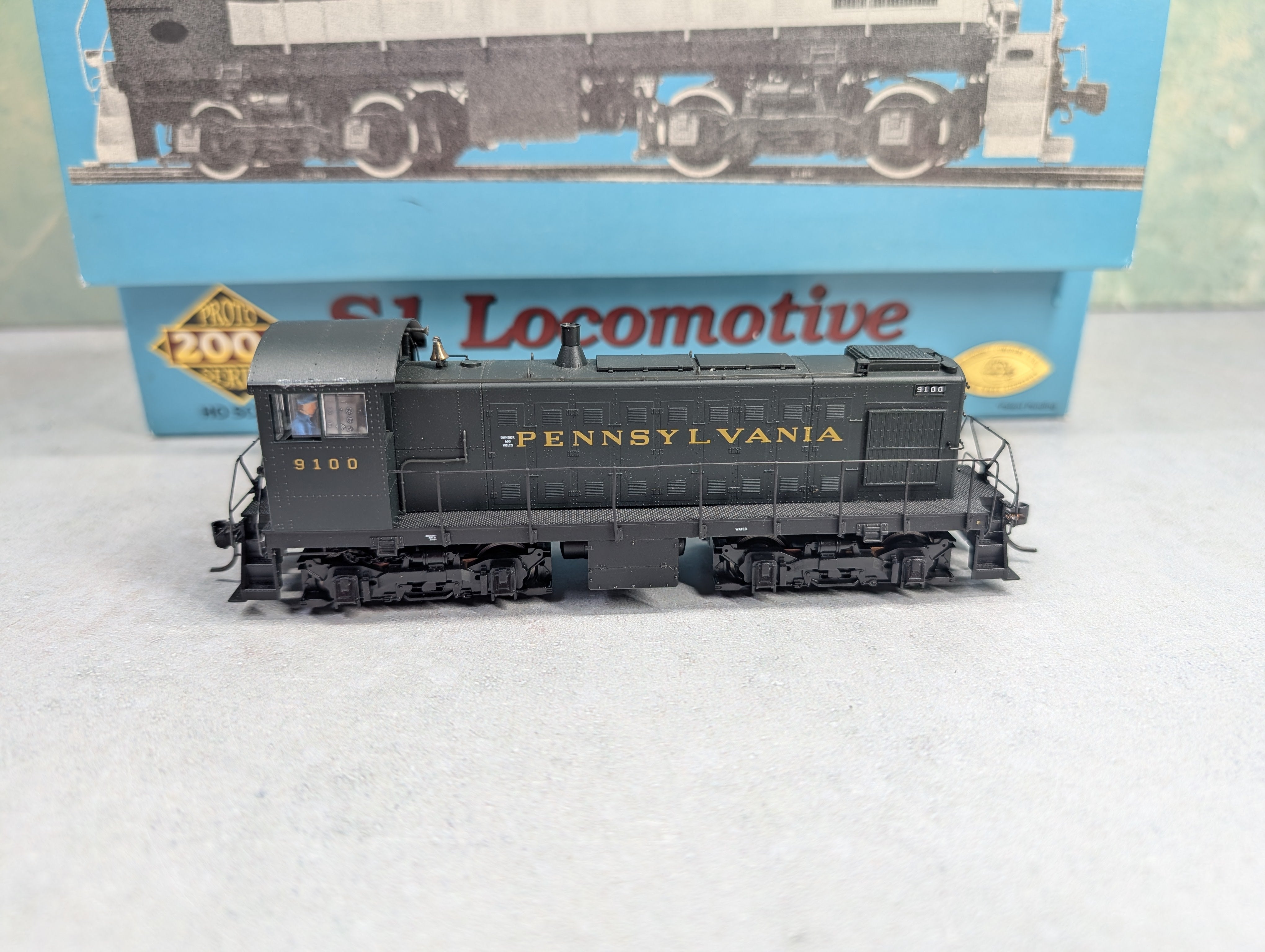 USED Life-Like 21362 HO Scale S1 Diesel Switcher Locomotive Proto2000 Pennsylvania #9100 Runs Great! DC