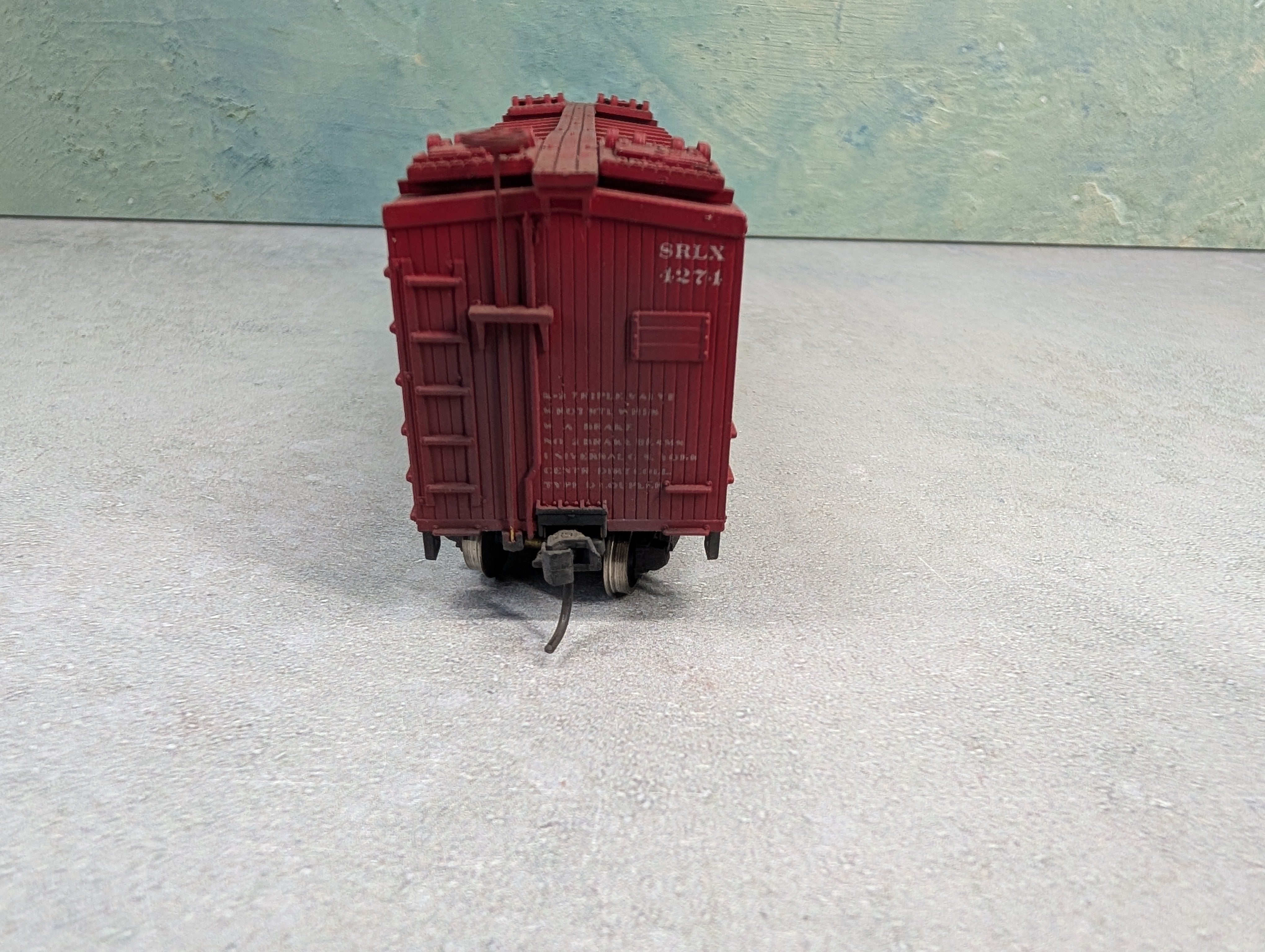 USED TRAIN MINIATURE HO Scale Wooden Reefer Swift SRLX #4274 Weathered