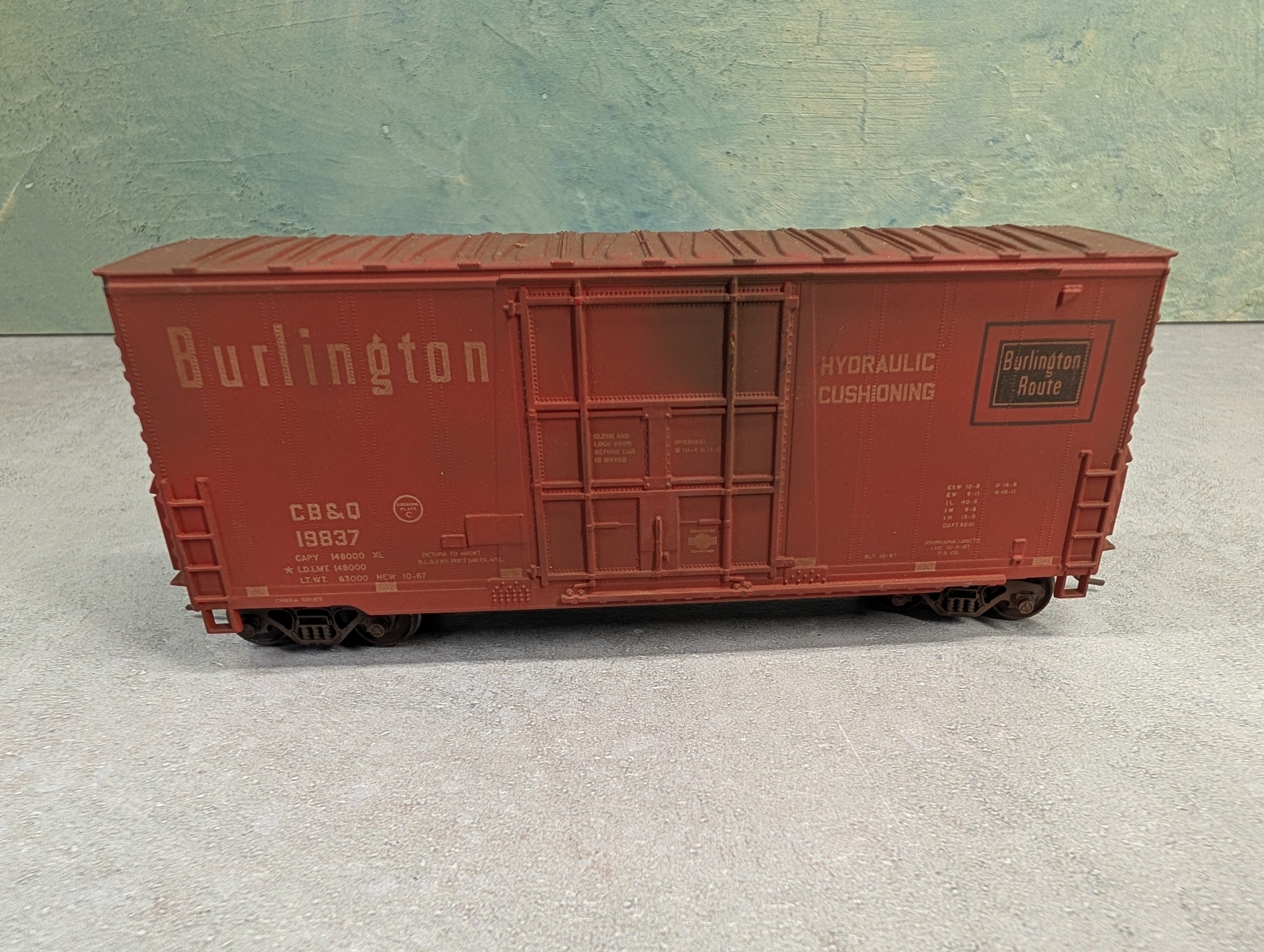 USED Athearn HO Scale HI-Cube Box Car Burlington CB&Q #19837 Weathered