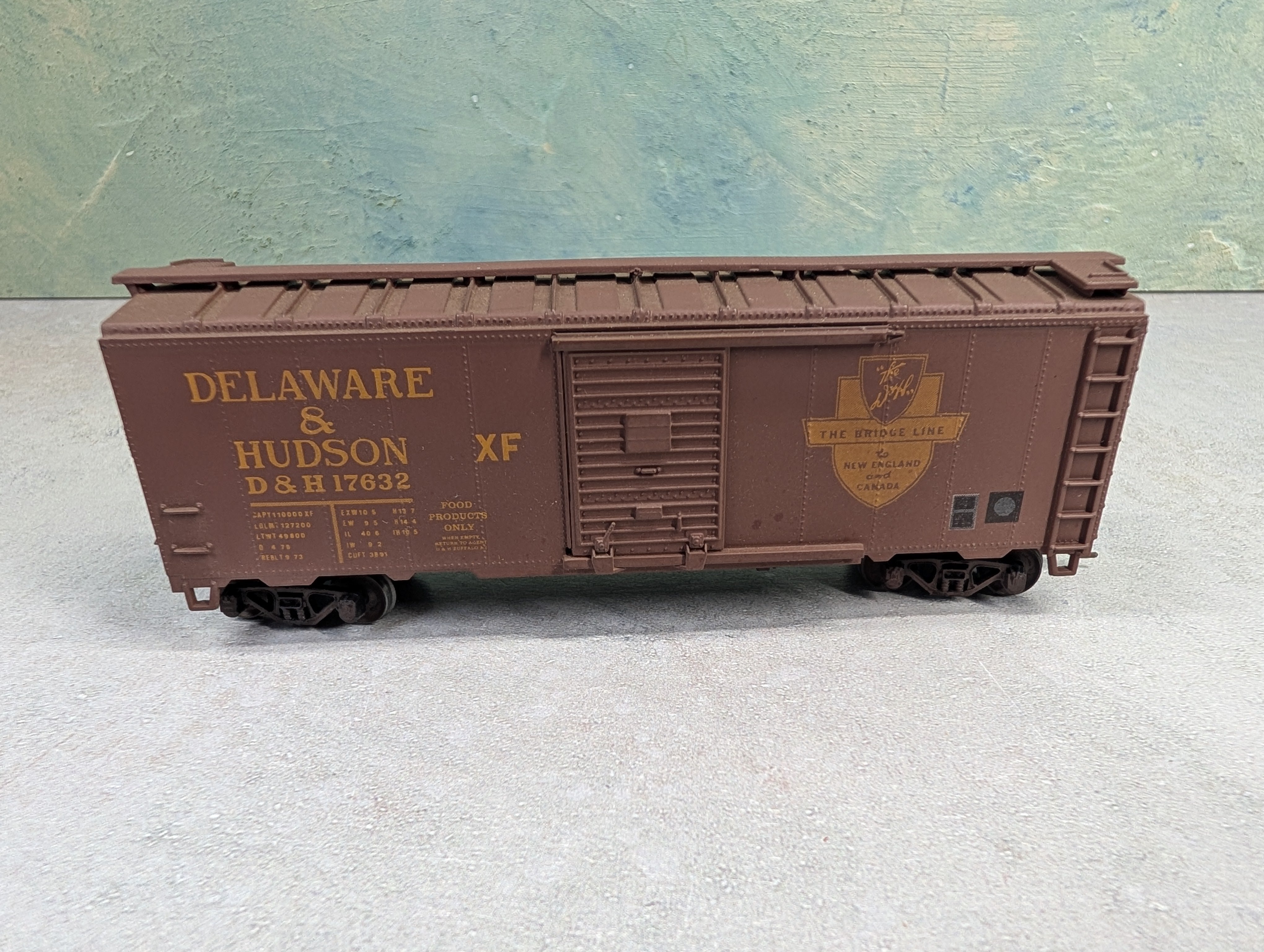 USED Athearn HO Scale 40' Box Car Delaware and Hudson D&H #17632 Weathered