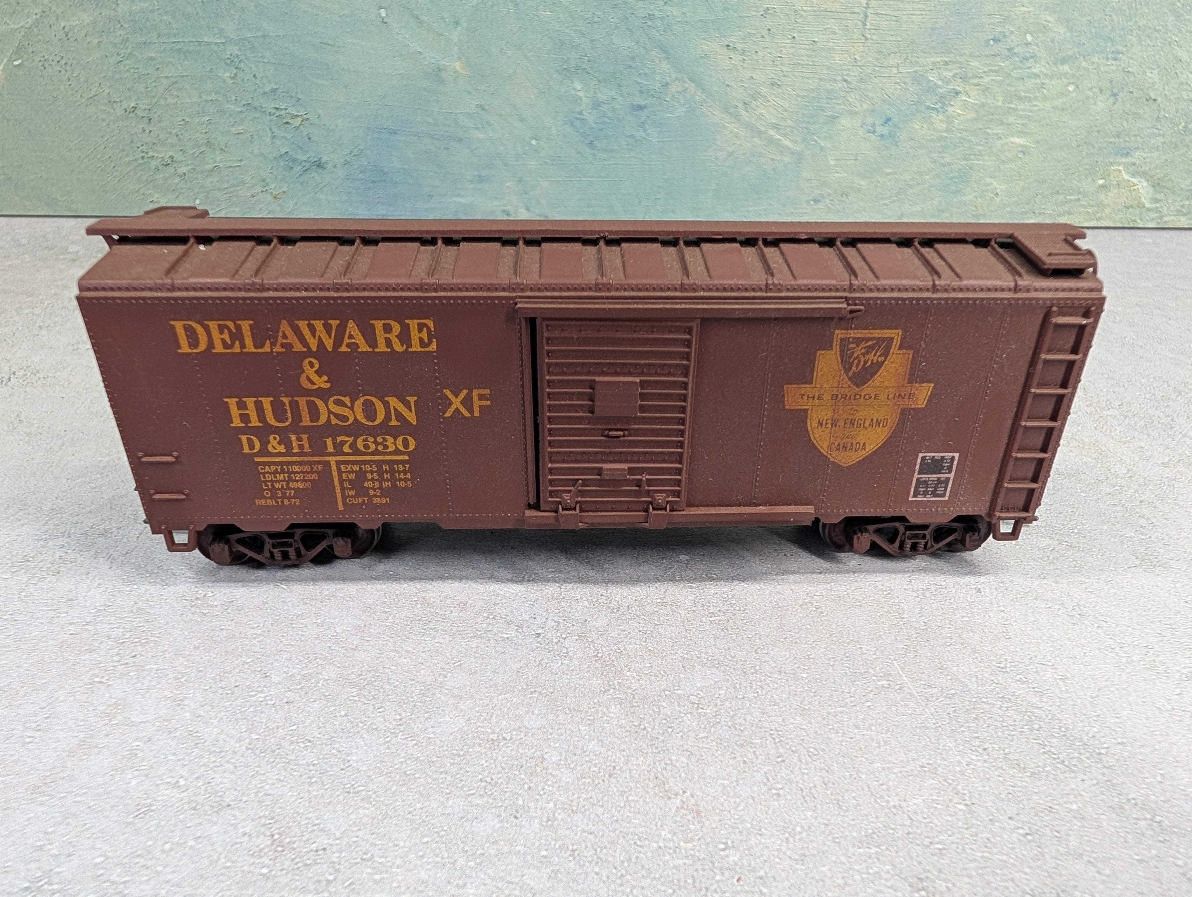 USED Athearn HO Scale 40' Box Car Delaware and Hudson D&H #17630 Weathered