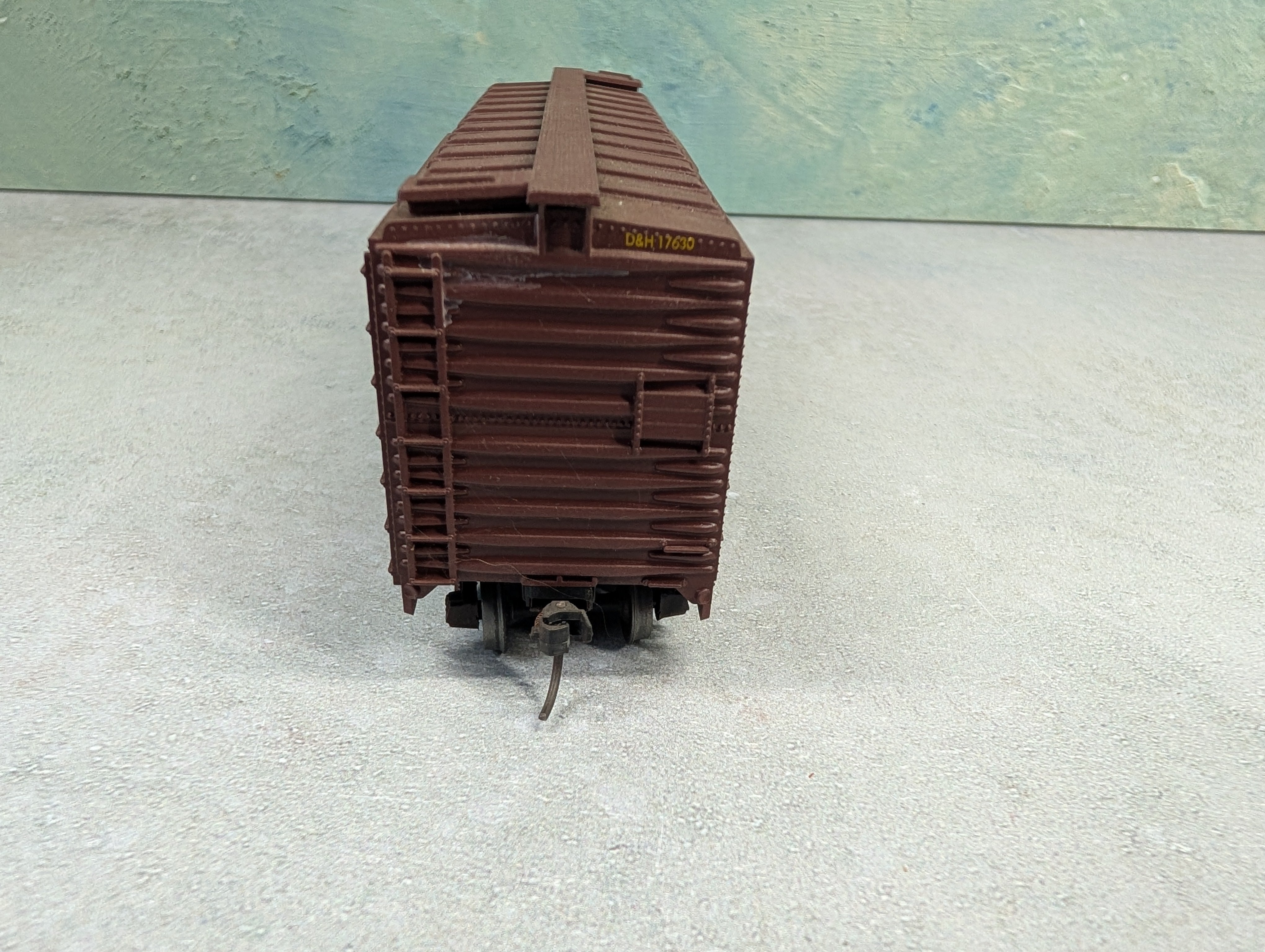 USED Athearn HO Scale 40' Box Car Delaware and Hudson D&H #17630 Weathered