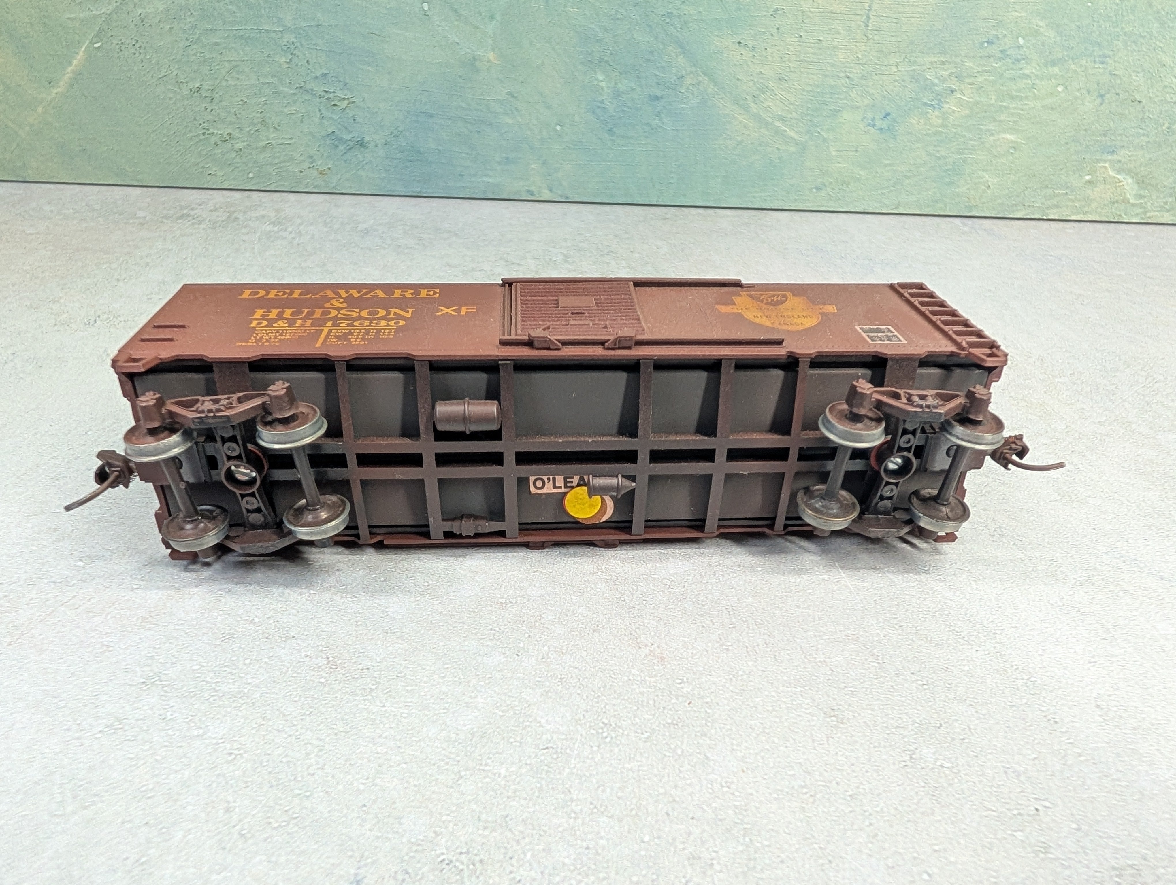 USED Athearn HO Scale 40' Box Car Delaware and Hudson D&H #17630 Weathered