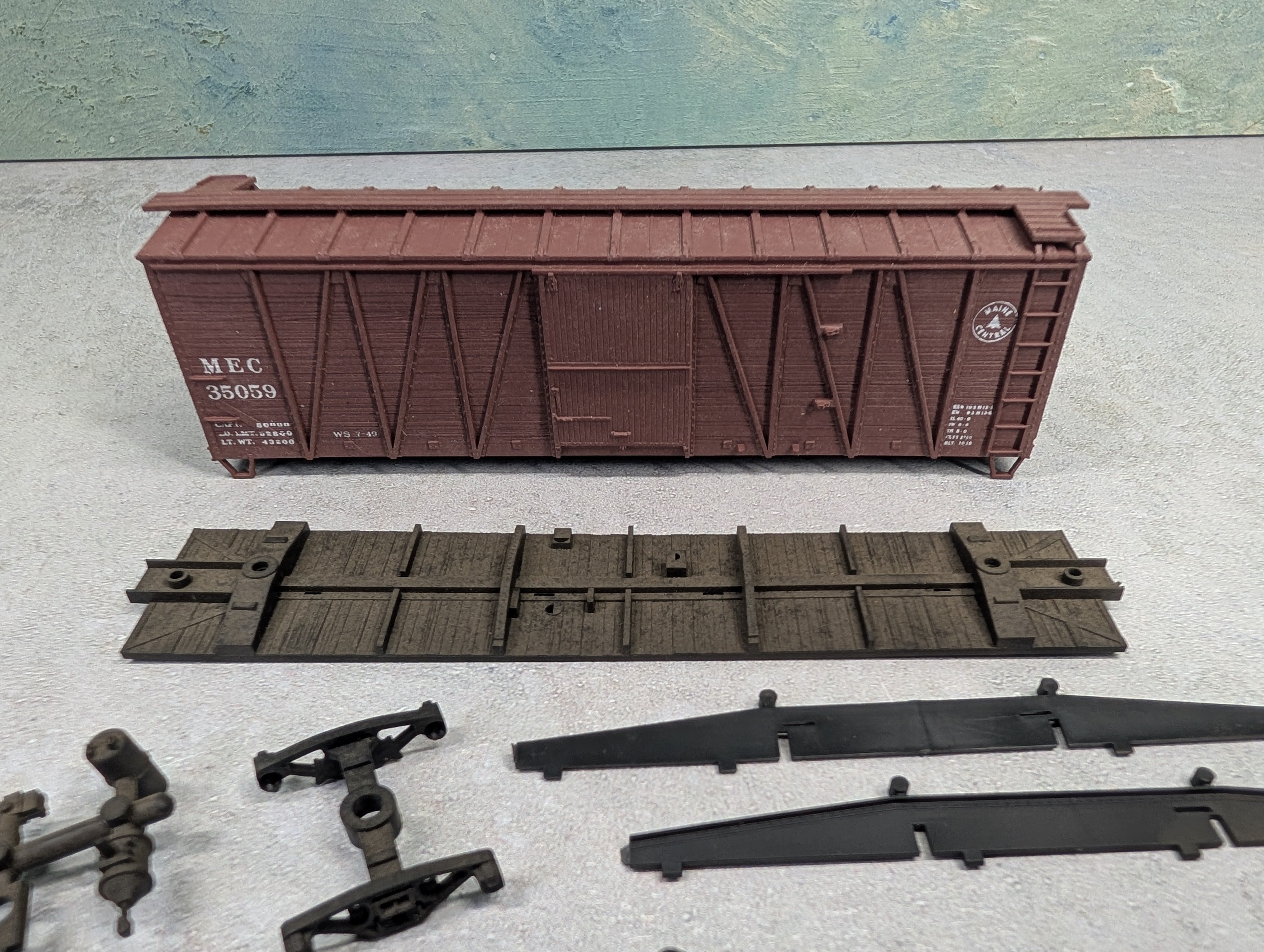 USED Accurail HO Scale 40' Wooden Box Car Maine Central MEC #35059 KIT