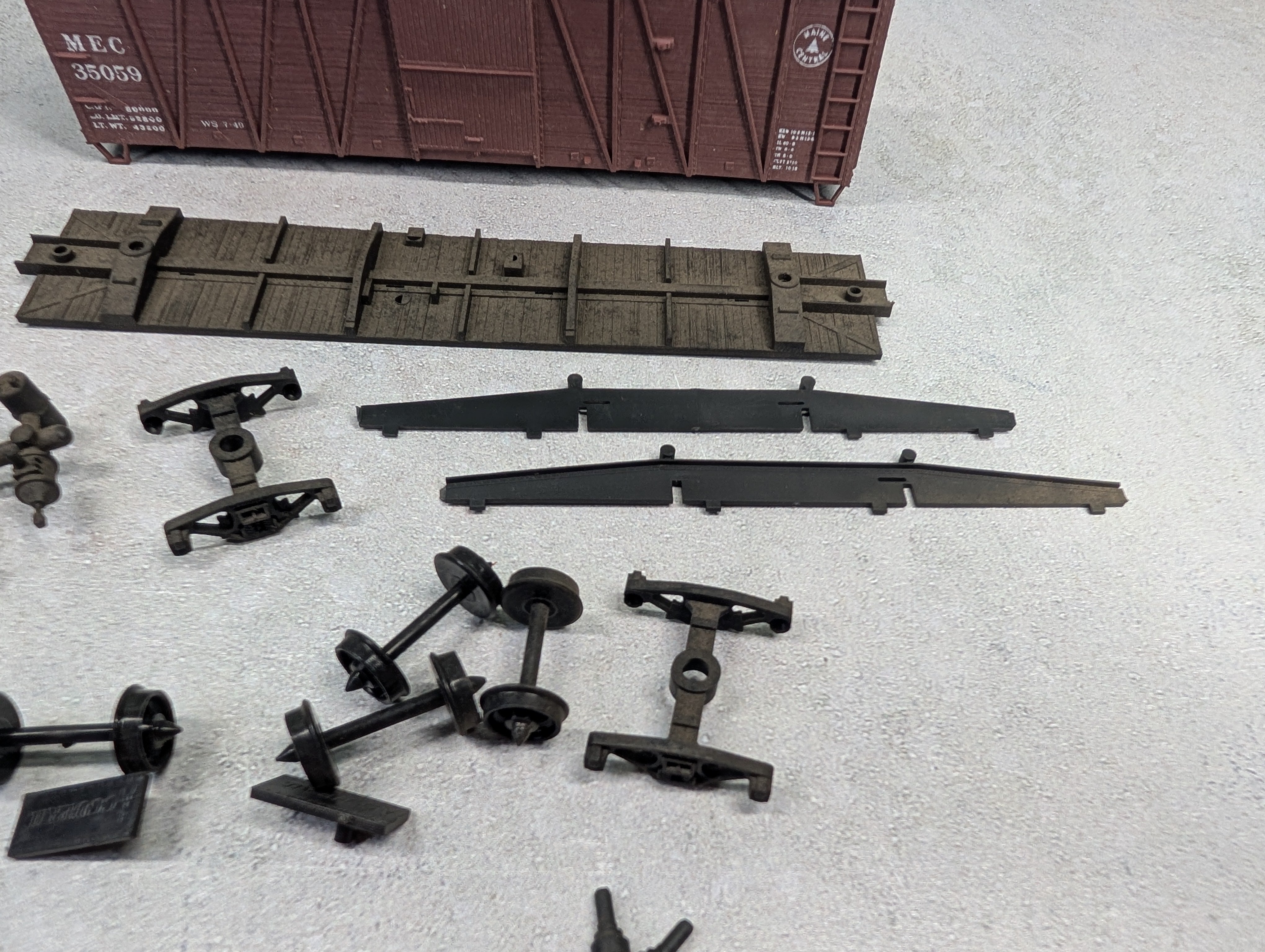 USED Accurail HO Scale 40' Wooden Box Car Maine Central MEC #35059 KIT