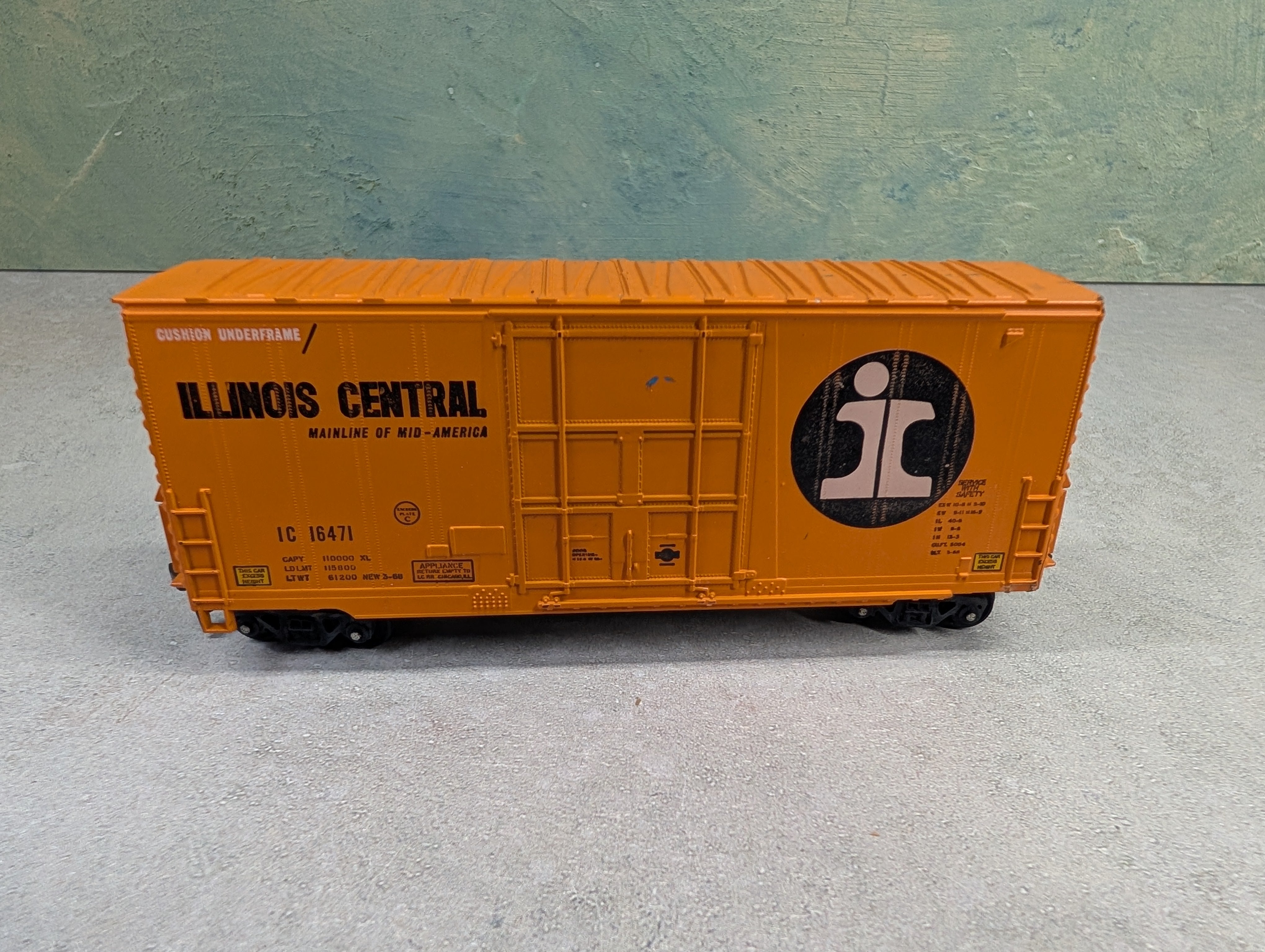 USED Athearn HO Scale HI-Cube Box Car Illinois Central IC #16471 w/ Roller Bearing Trucks