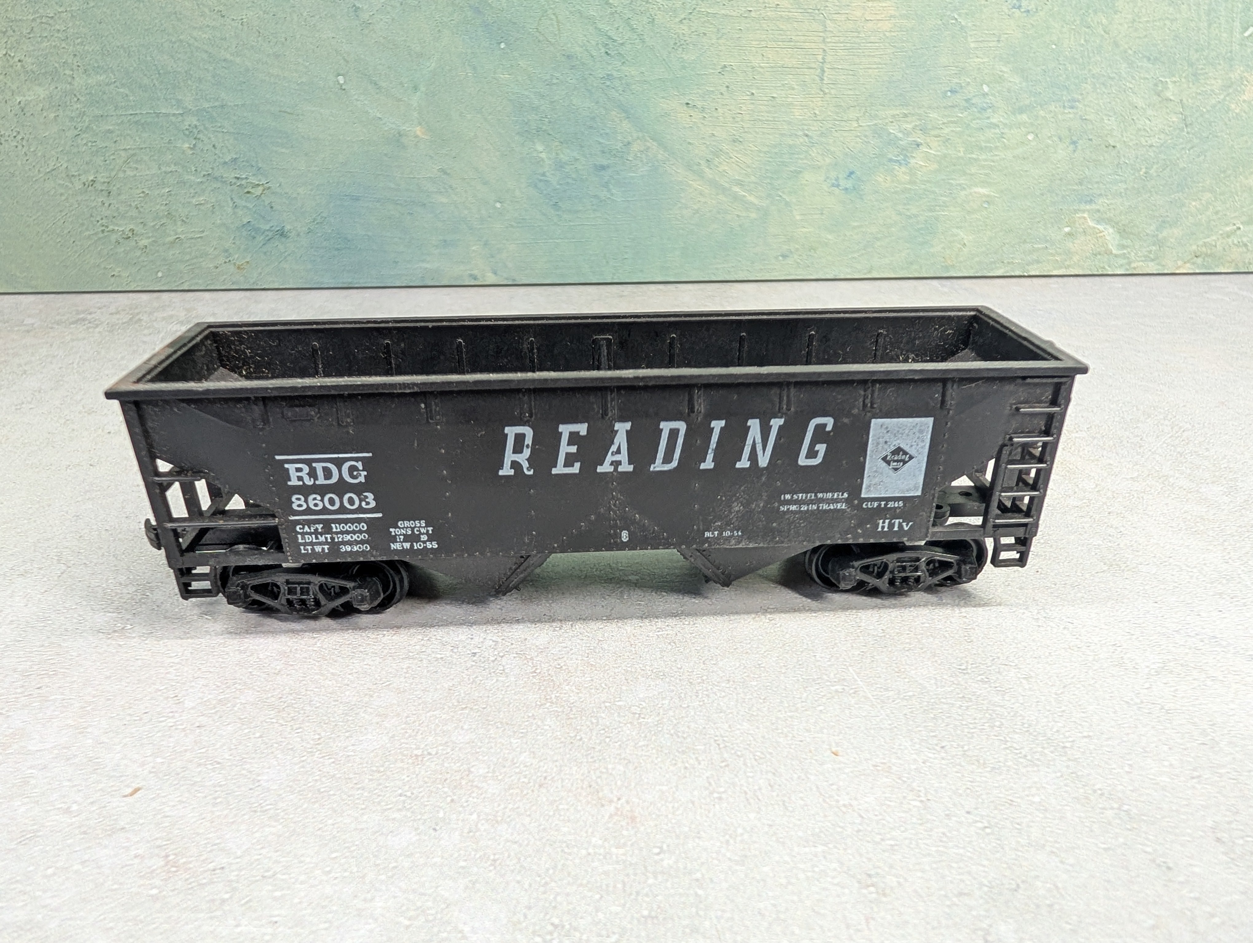 USED HO Scale 2 Bay Open Hopper Reading RDG #86003