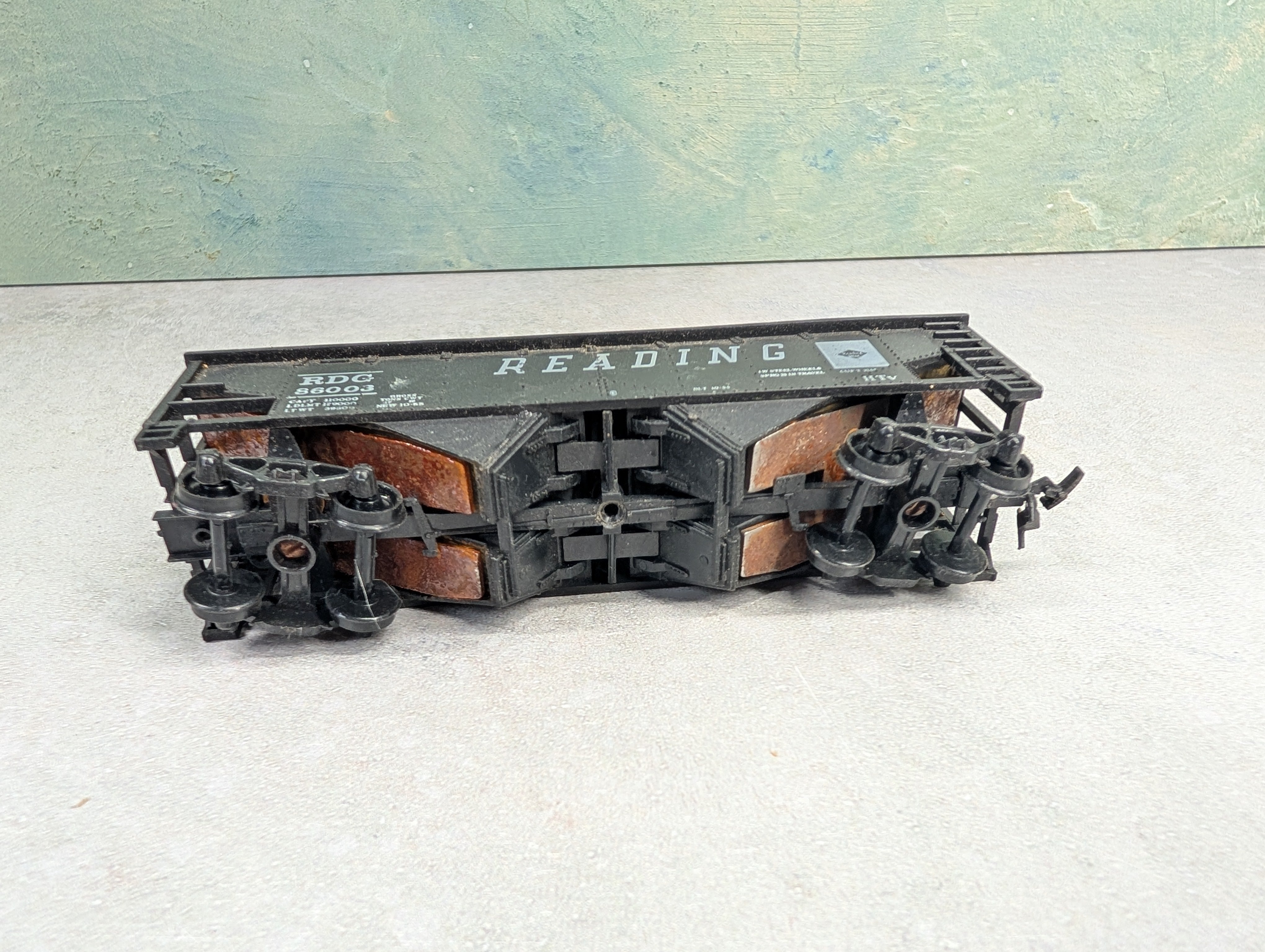 USED HO Scale 2 Bay Open Hopper Reading RDG #86003