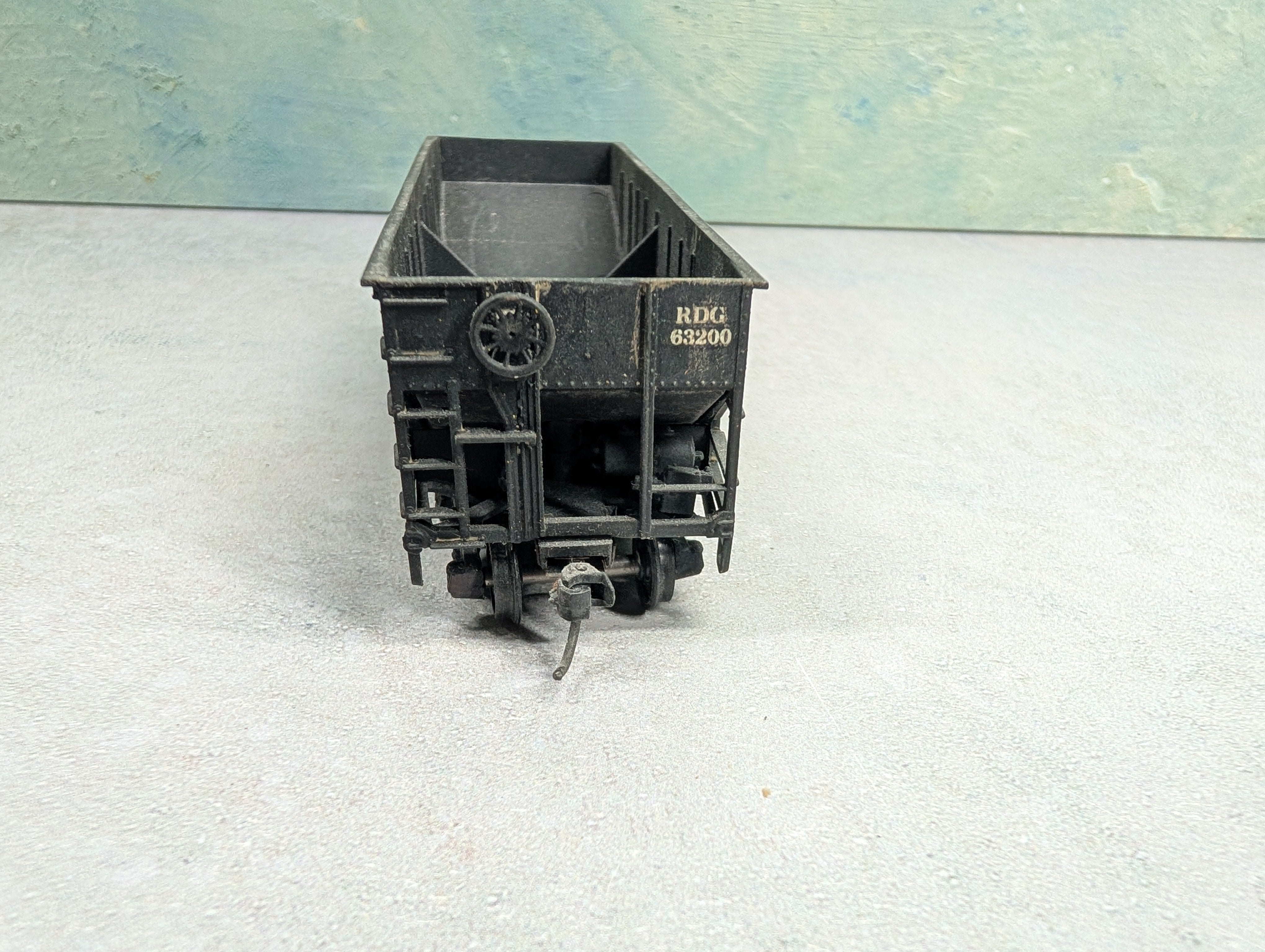 USED Athearn HO Scale 2 Bay Open Hopper Reading RDG #63208