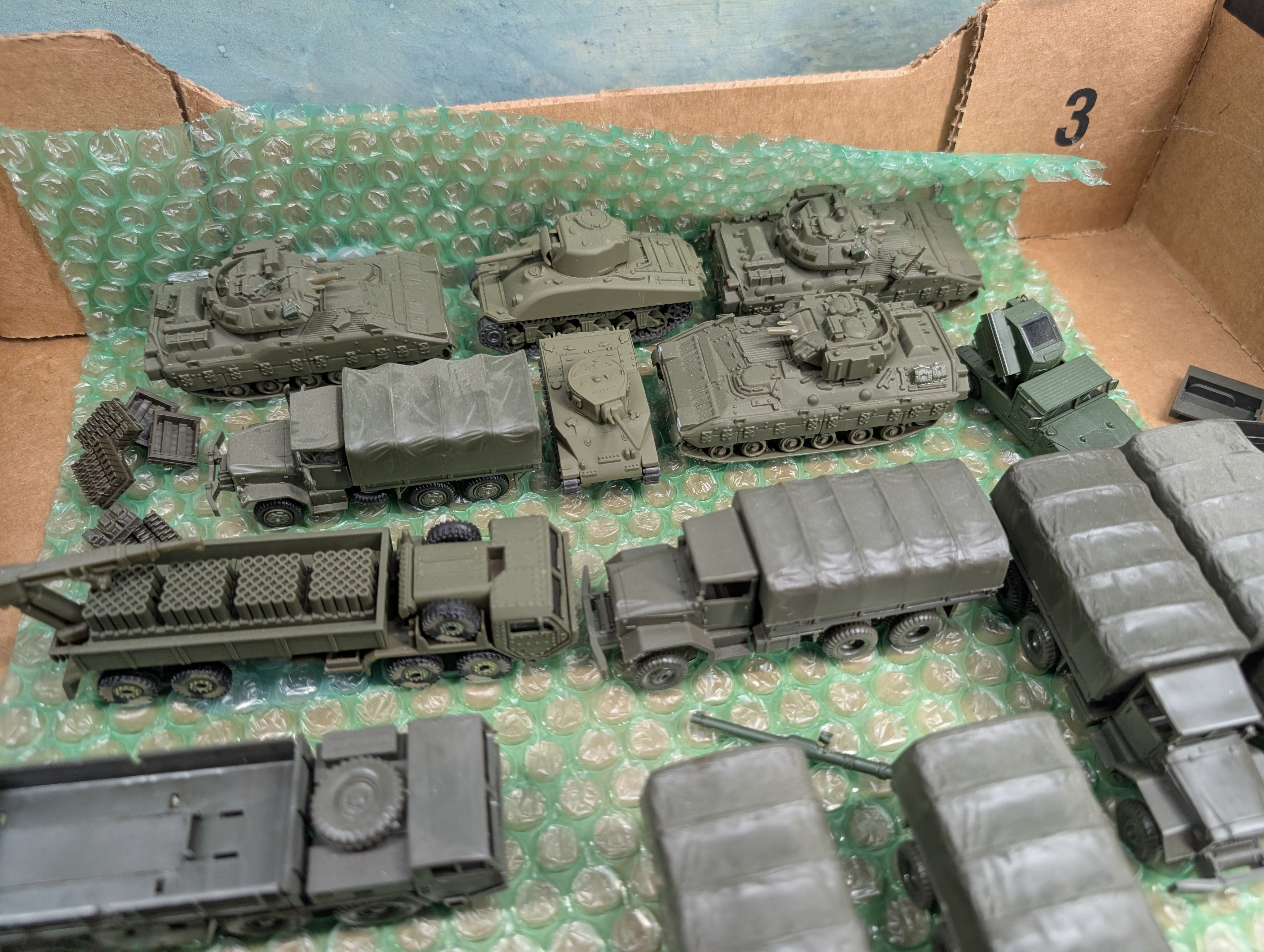 USED Roco HO Scale Lot of Various Army Tank Cars, Vehicles, Parts and more, MiniTanks