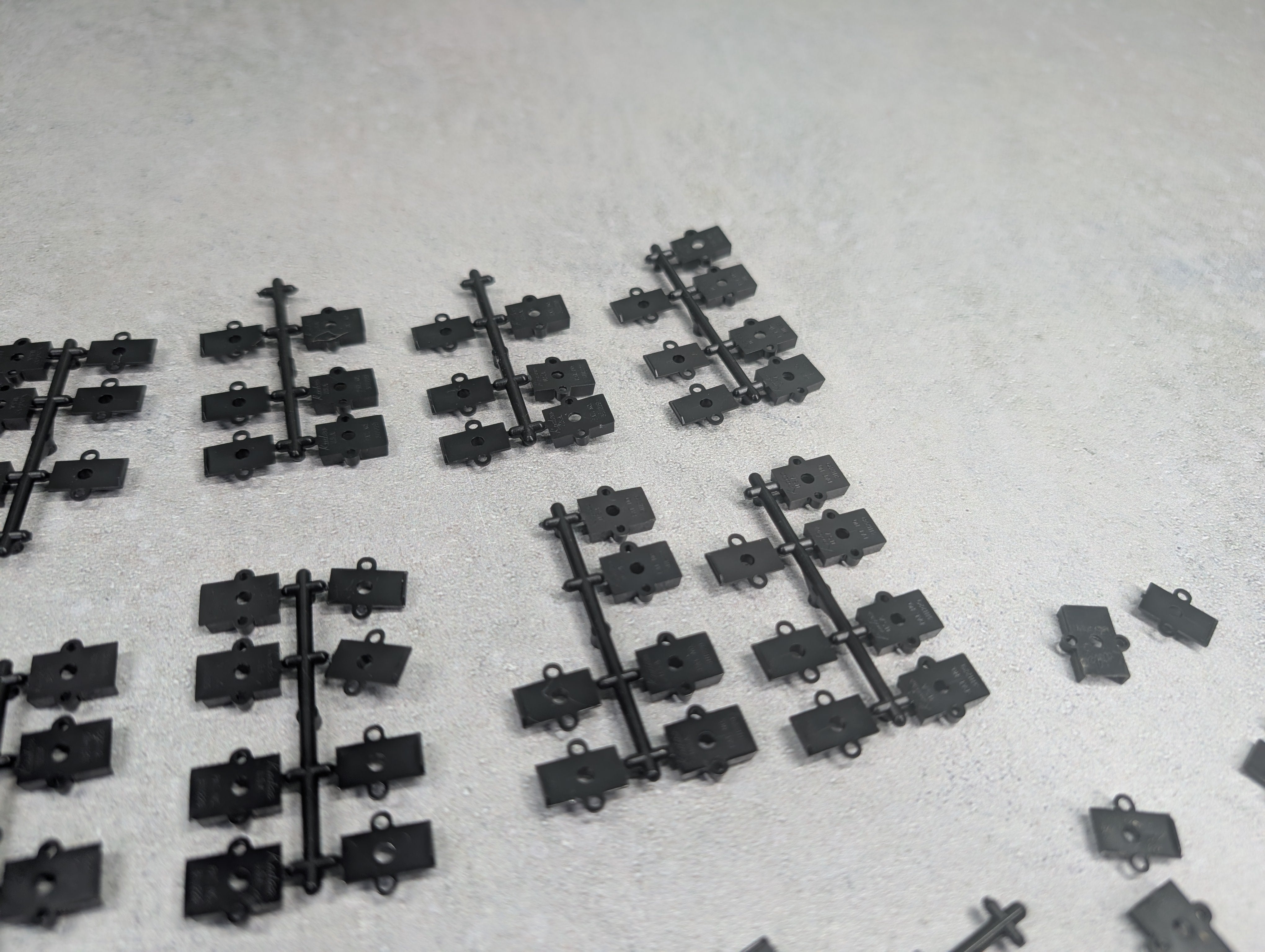 USED Kadee HO Scale Large Lot of Coupler Gearboxes & Lids