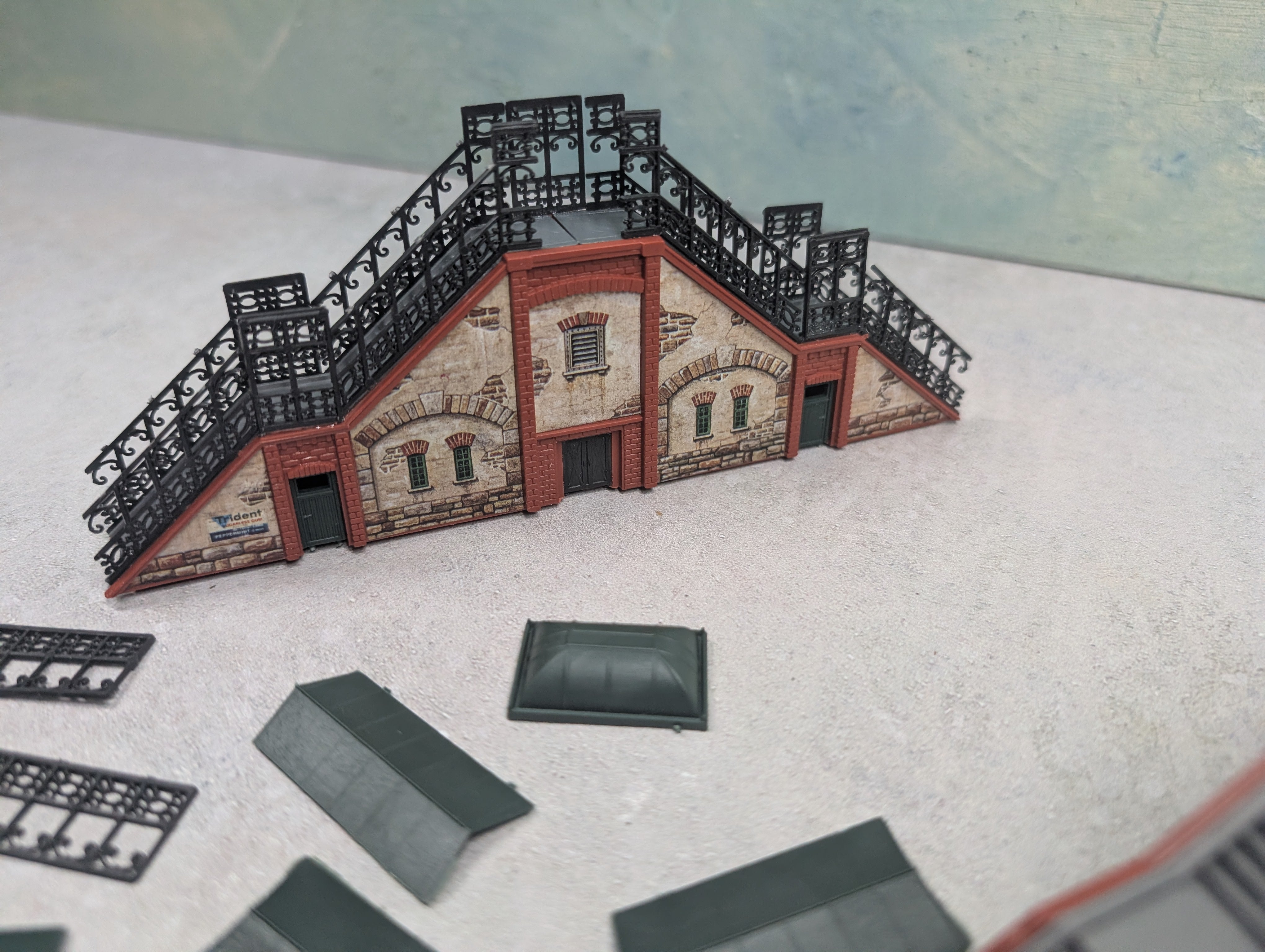 USED Pola N Scale Covered Pedestrian Bridge