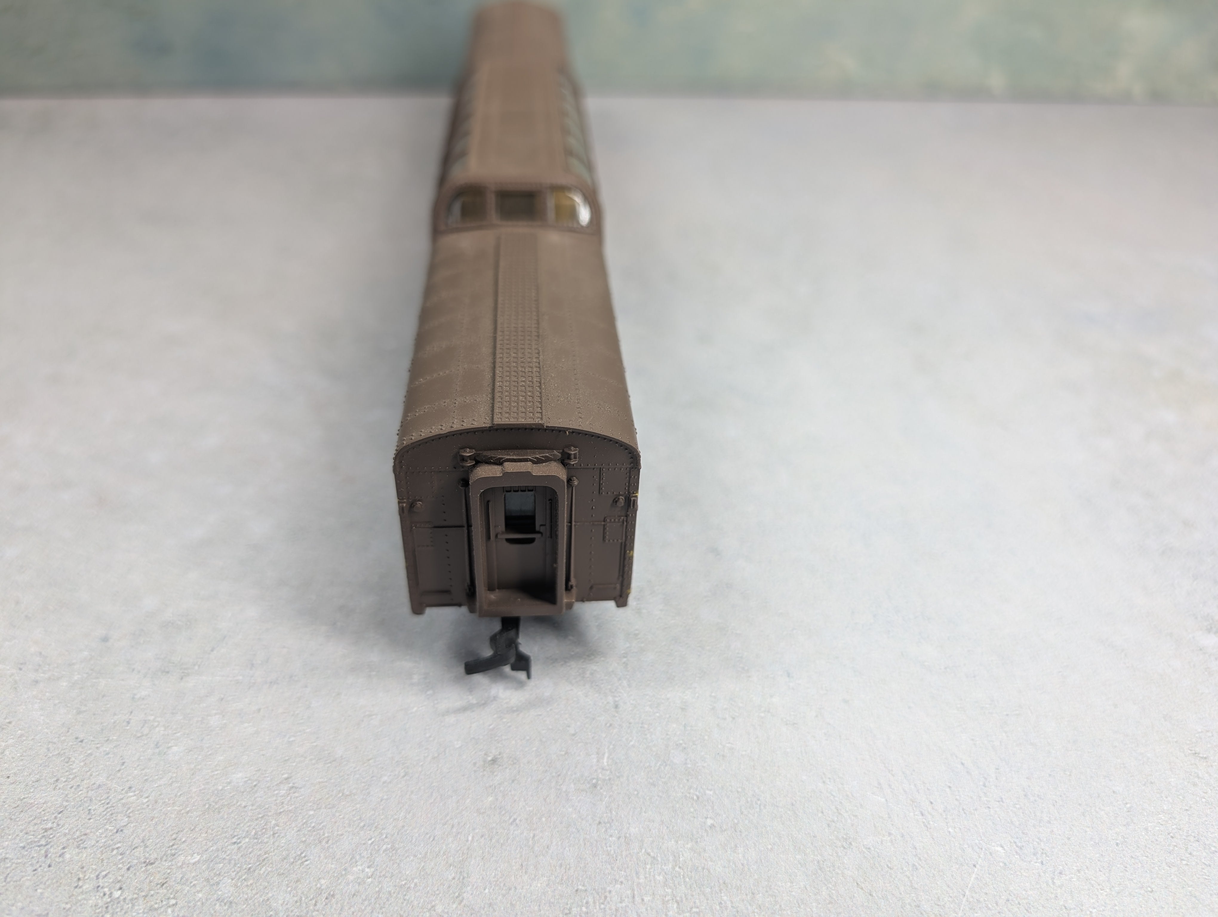 USED Rivarossi HO Scale Vista Dome Coach Passenger Car Illinois Central Magnolia State