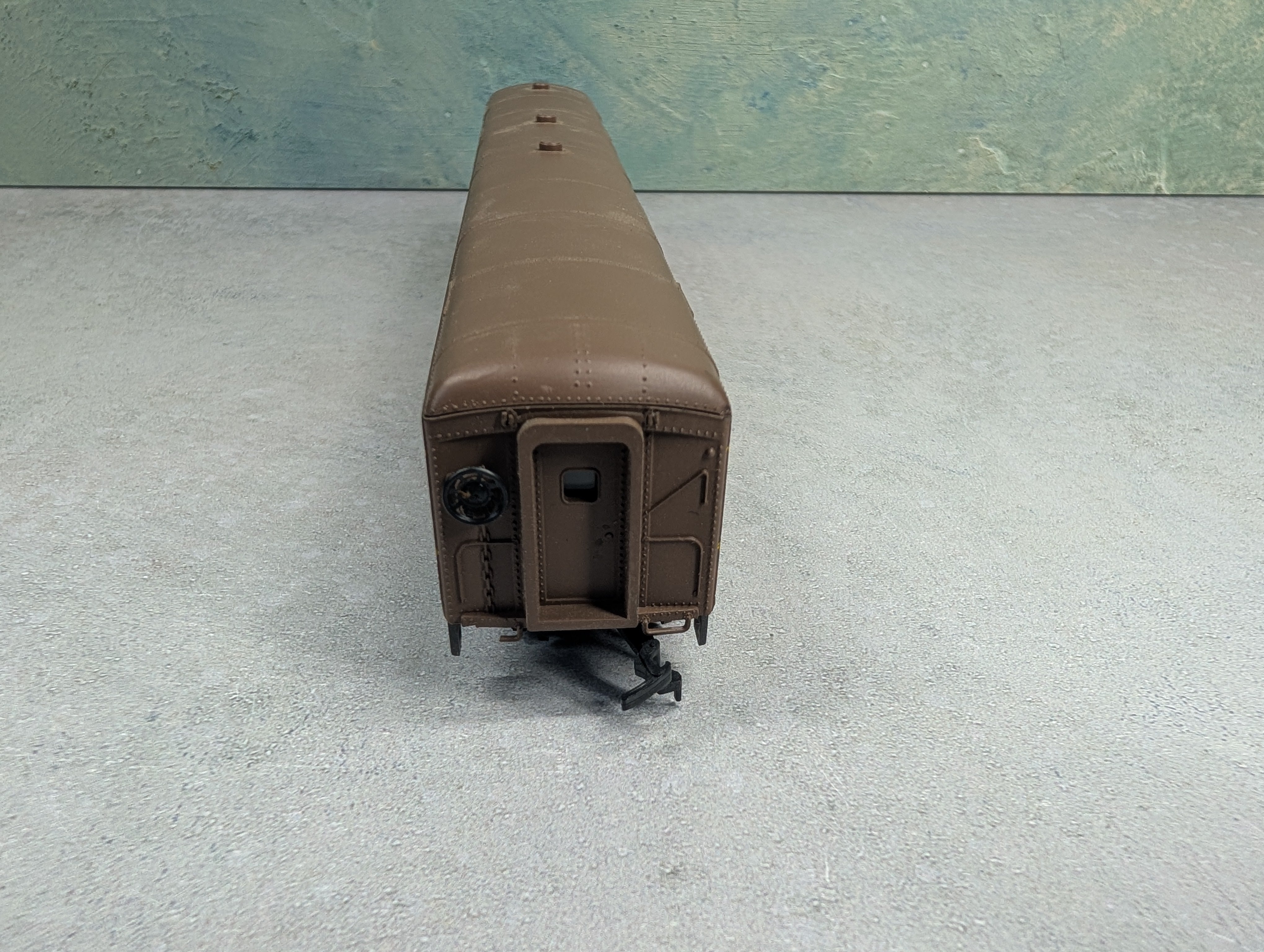 USED Rivarossi HO Scale 1930 RPO 72' Passenger Car Illinois Central Lake Pontchartrain