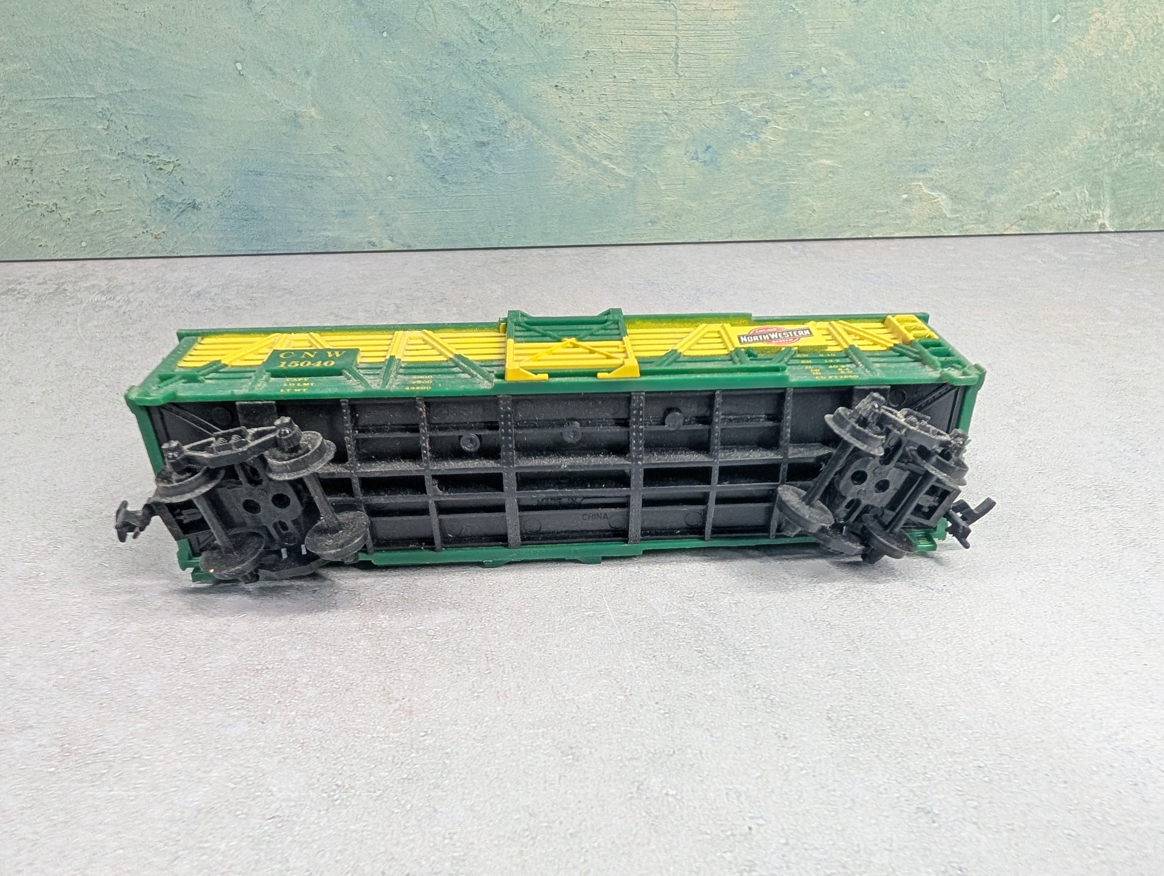 USED Life-Like HO Scale 42' Cattle Stock Car Chicago & North Western CNW #15040