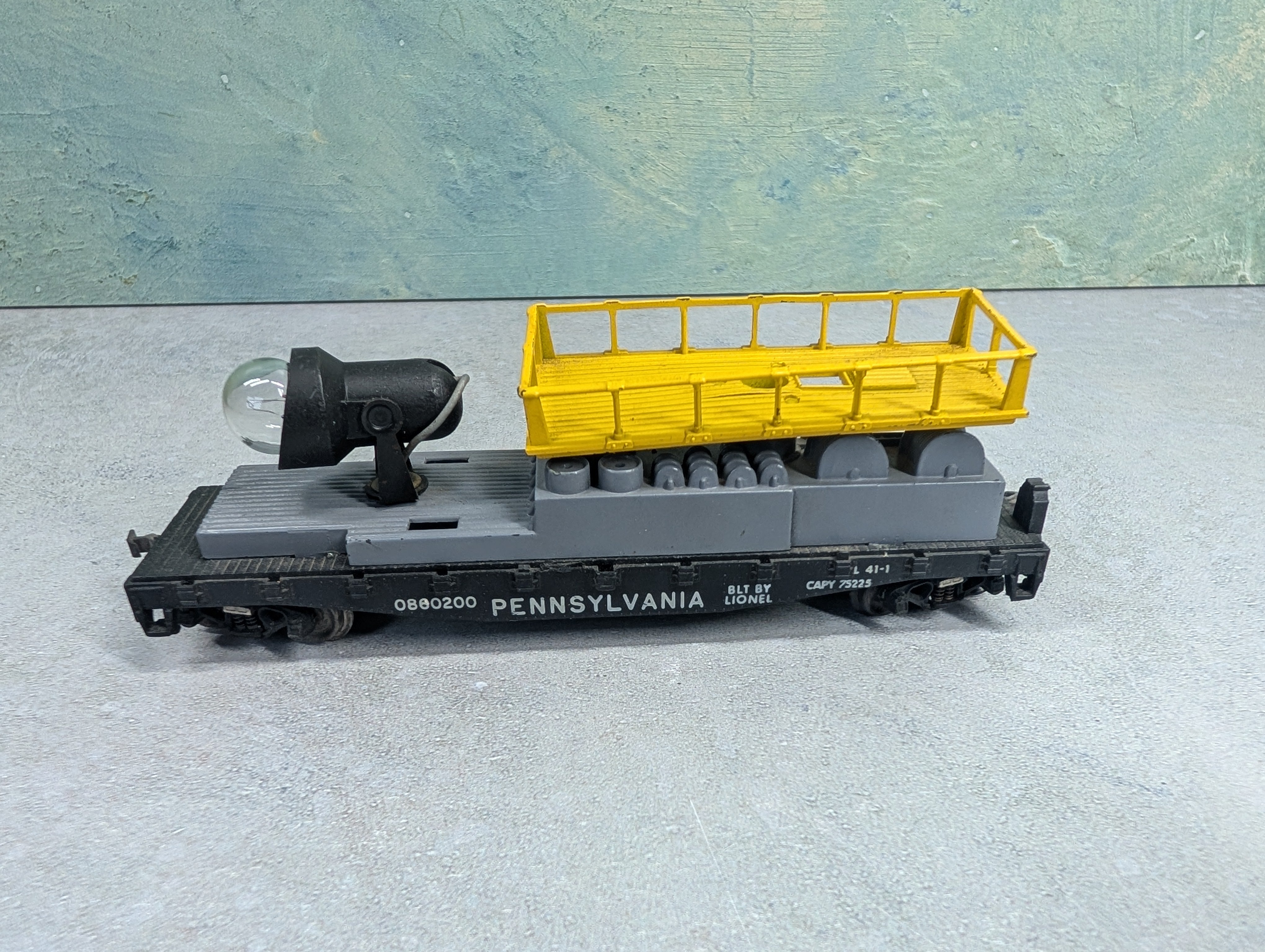 USED Lionel HO Scale Search Light Car Pennsylvania #0860200 Light Works