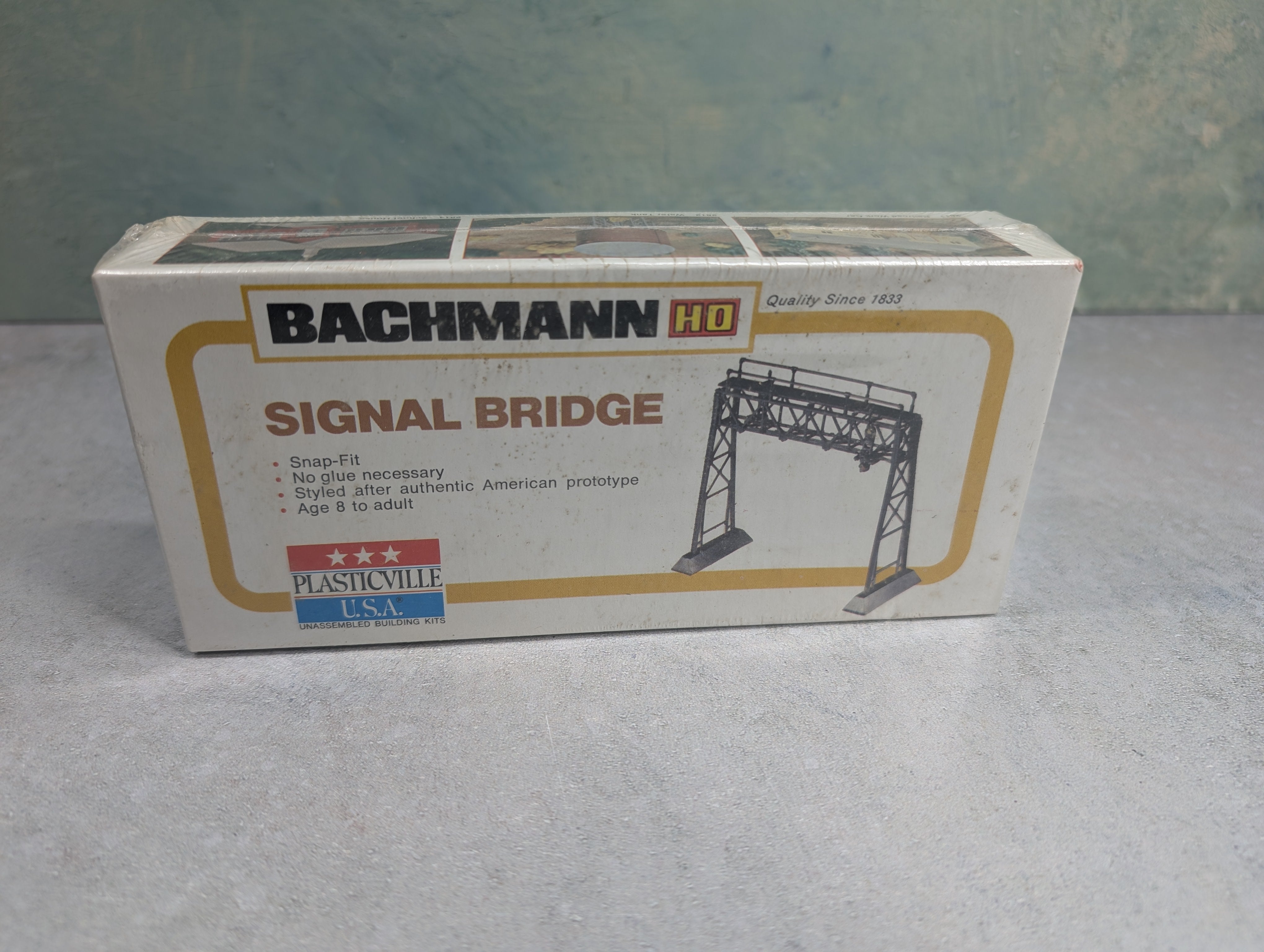 Bachmann 2620 HO Scale Signal Bridge Sealed KIT